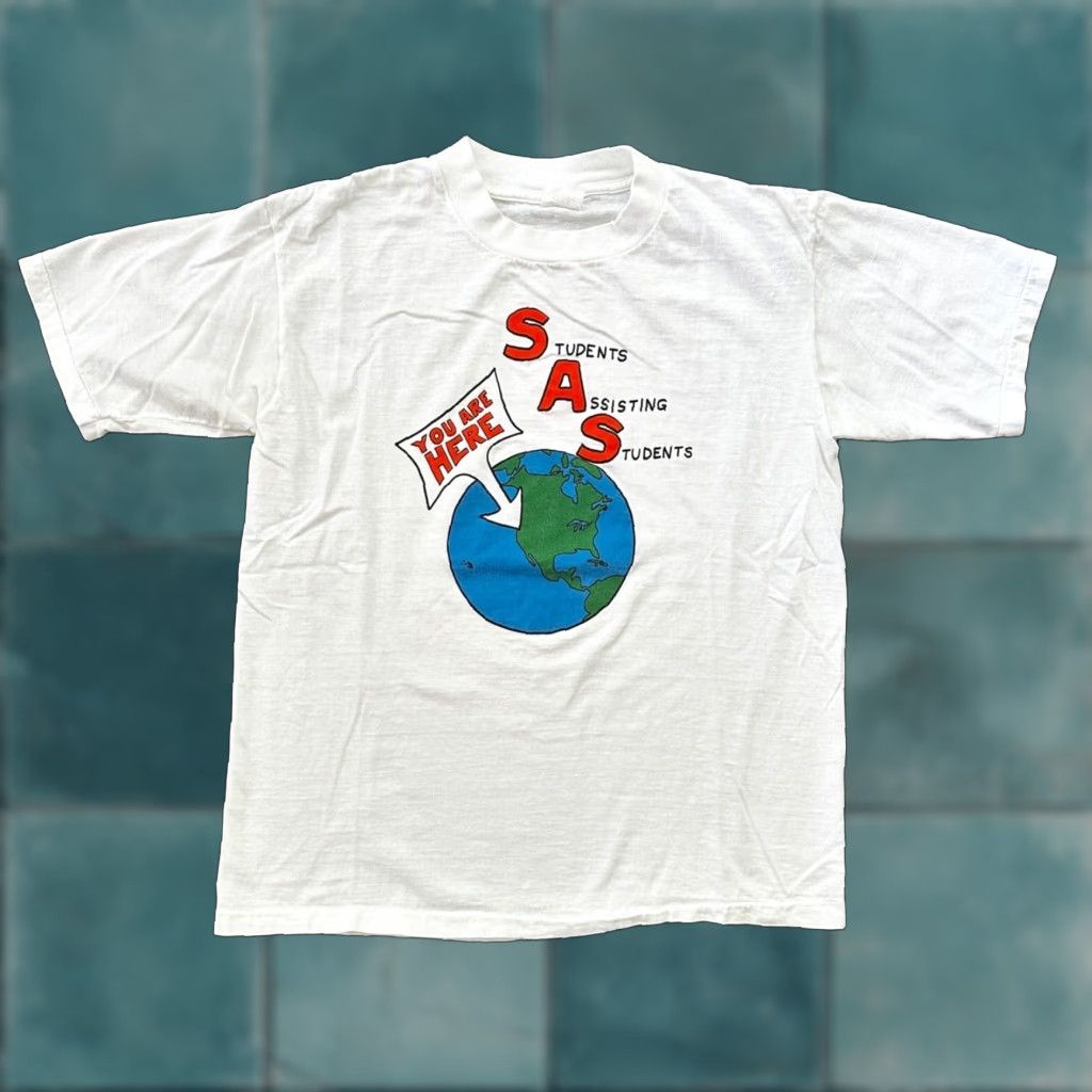 Vintage VINTAGE T-Shirt Men Earth SAS Fun VTG NASA Planet Solar System Crew Neck Short Sleeve White M Graphic Print 70s 80s 90s Vintage Boys Mens Girls Womens Size US M / EU 48-50 / 2 - 1 Thumbnail