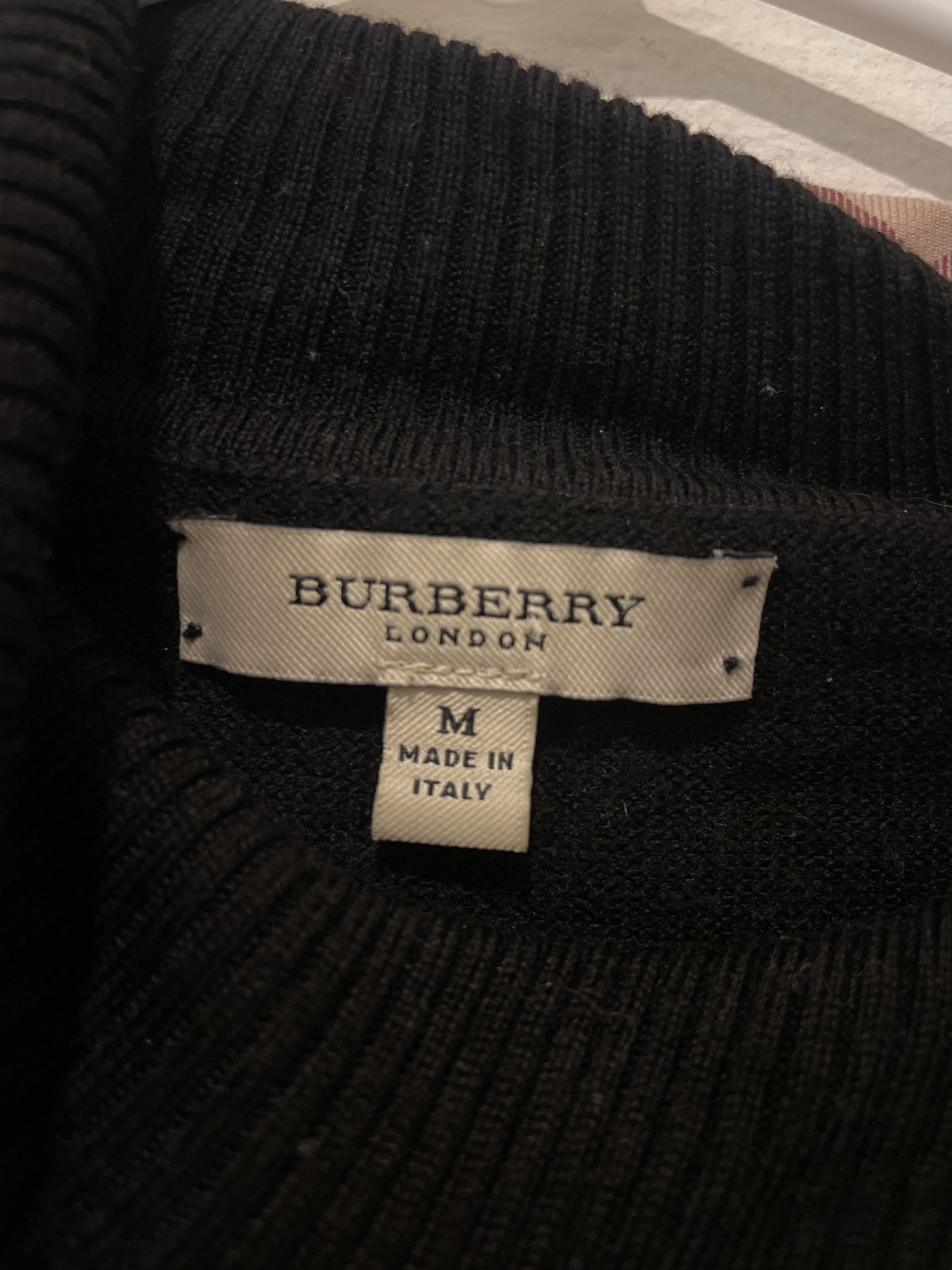 Burberry Burberry 100% Merino Wool Fitted Black Sweater Size M / US 6-8 / IT 42-44 - 3 Thumbnail