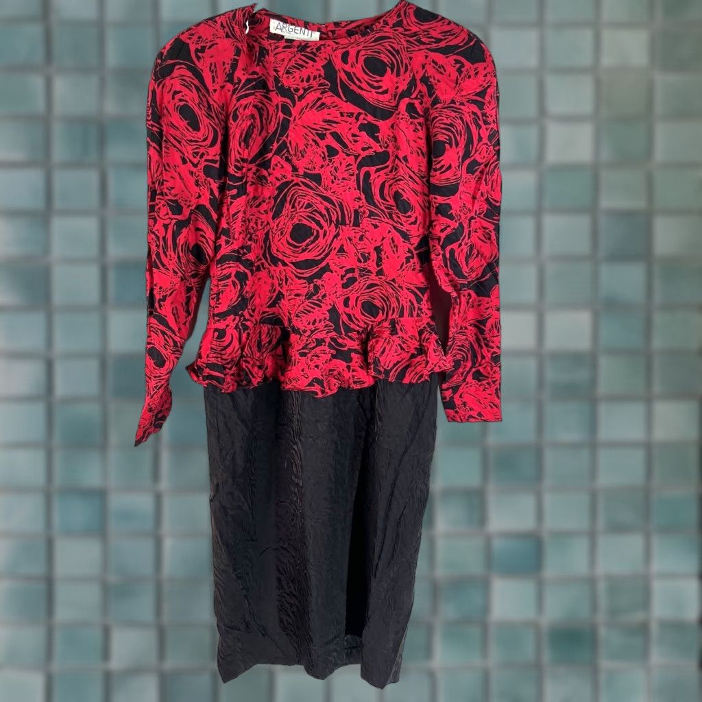 Vintage VINTAGE Argenti Rose Floral 100% Silk Dress Womens Size 6 Red Black Knee Length Long Sleeve Round Neck Jacket Dress Size M / US 6-8 / IT 42-44 - 1 Thumbnail