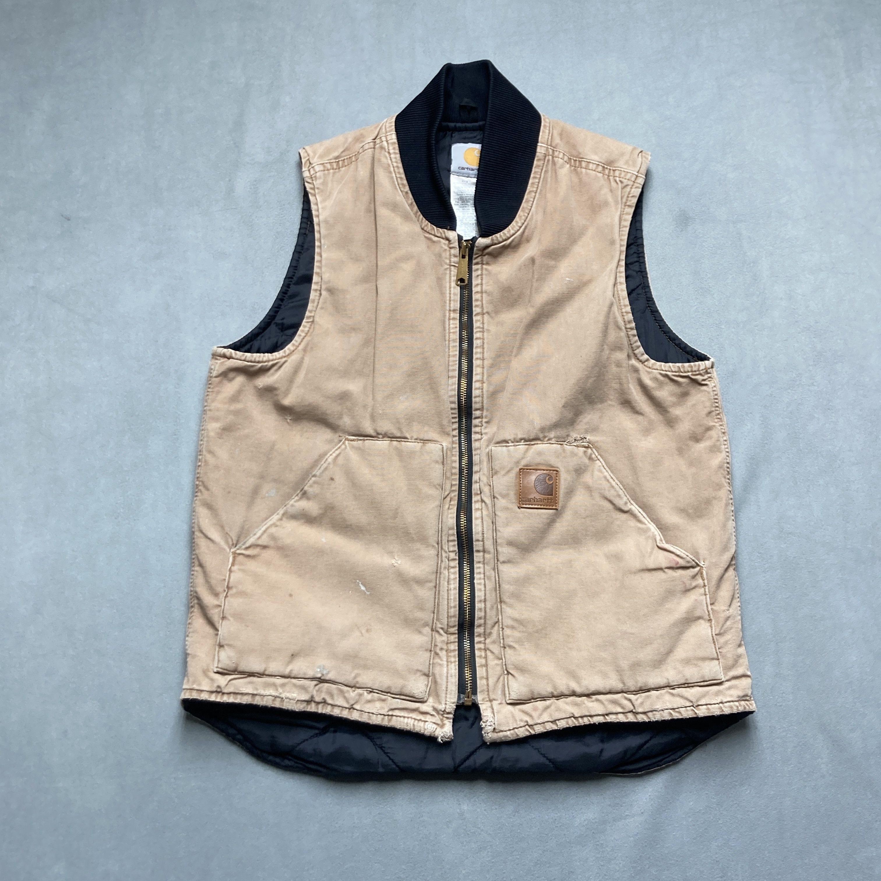 Carhartt Thrashed Carhartt V300 BUC Buckskin Quilt Lined Vest Medium Size US M / EU 48-50 / 2 - 1 Thumbnail