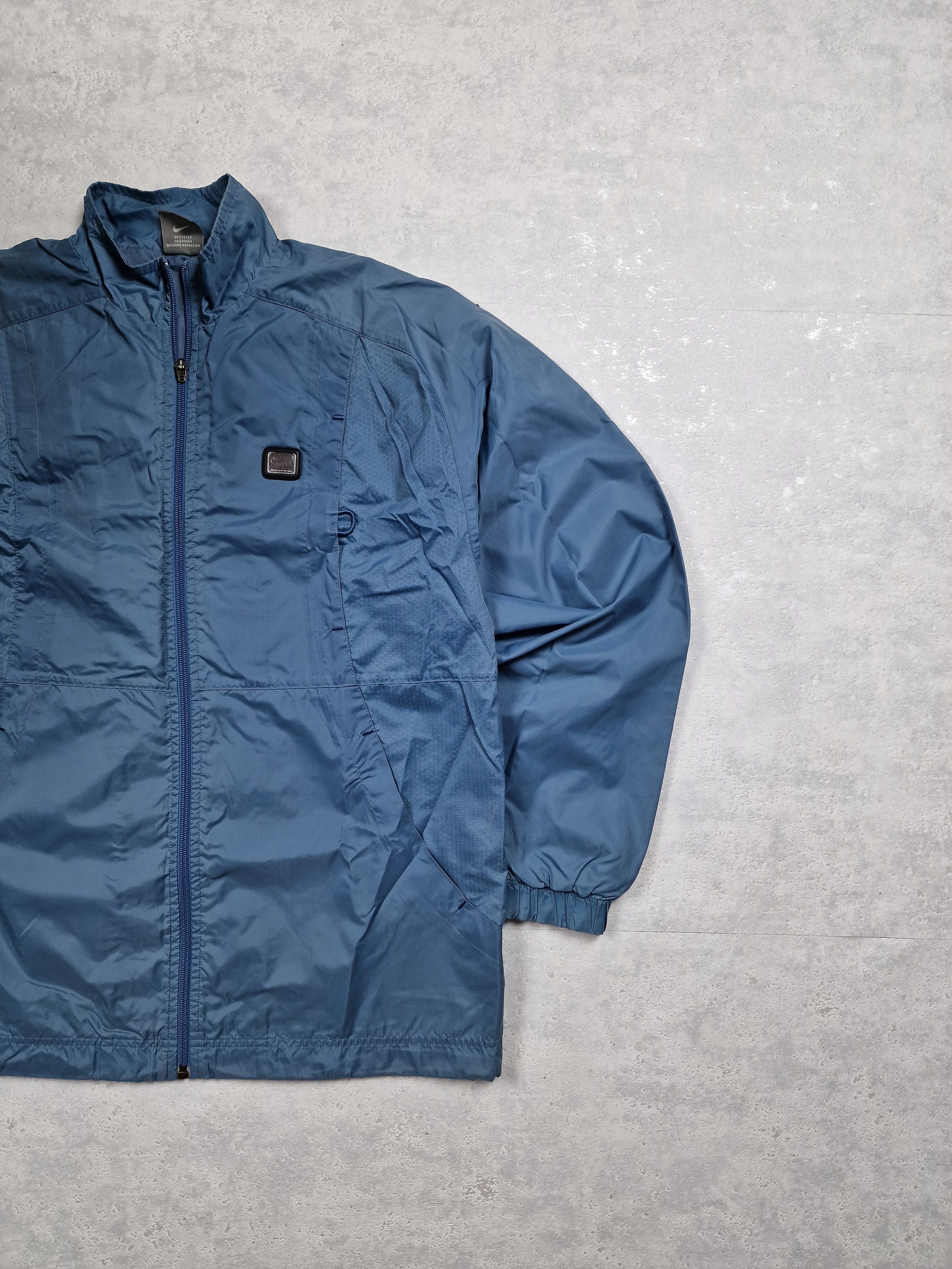 Nike × Vintage 00s Nike Retro Logo Vintage Y2K Oversized Nylon Retro Jacket Size US S / EU 44-46 / 1 - 3 Thumbnail