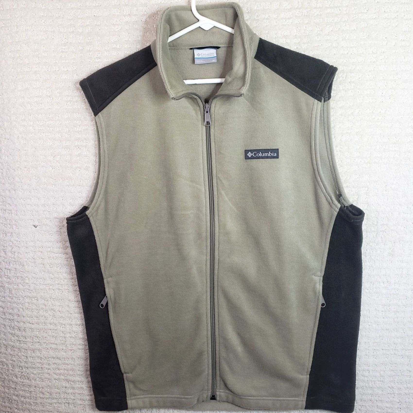 Vintage Columbia Men’s Vest Jacket Full Zip Fleece Polyester Green Light Green Black Side Pockets New! Size US M / EU 48-50 / 2 - 2 Thumbnail