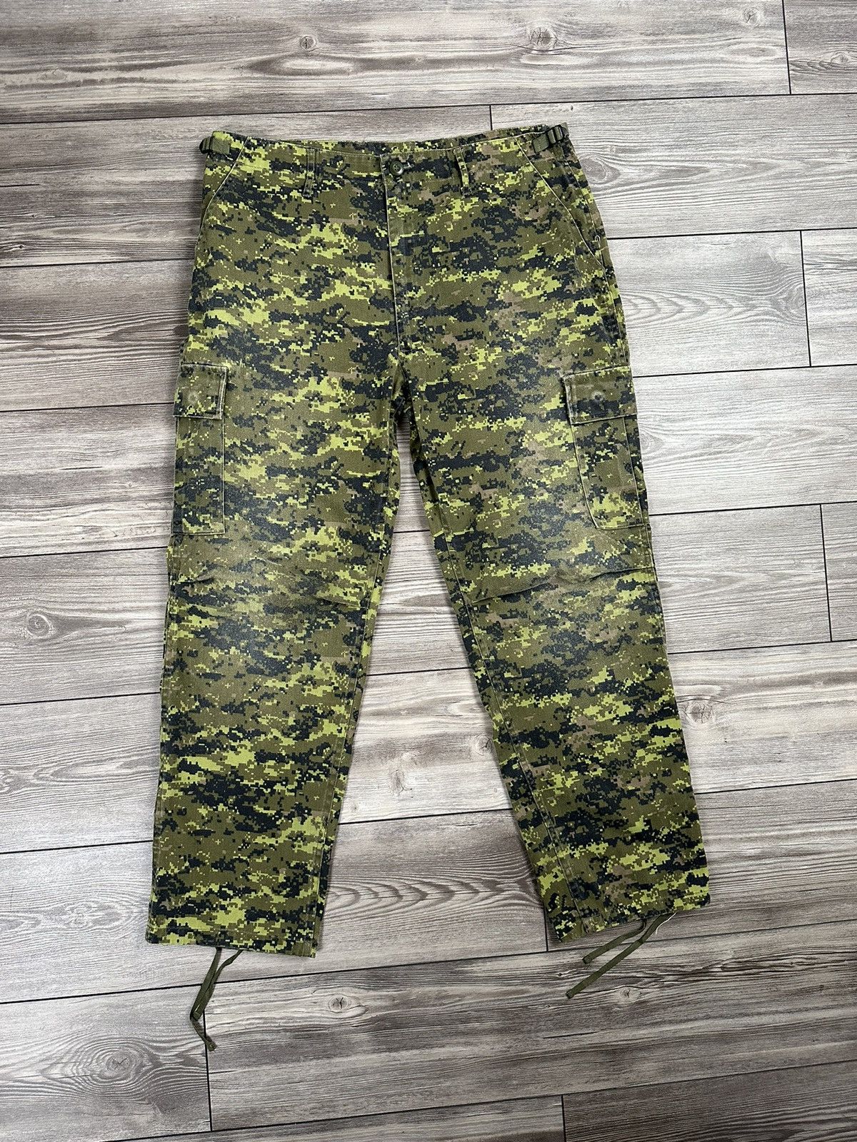 Vintage Digi Camo Cargo Pants Size US 38 / EU 54 - 1 Thumbnail