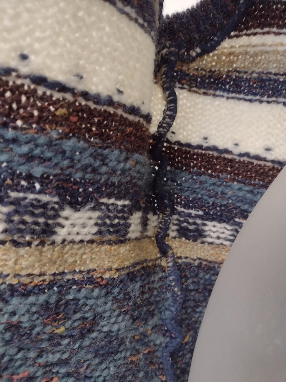 St. Johns Bay VTG St Johns Bay Wool Sweater Vest Geometric Knit Taiwan M Size M / US 6-8 / IT 42-44 - 7 Thumbnail
