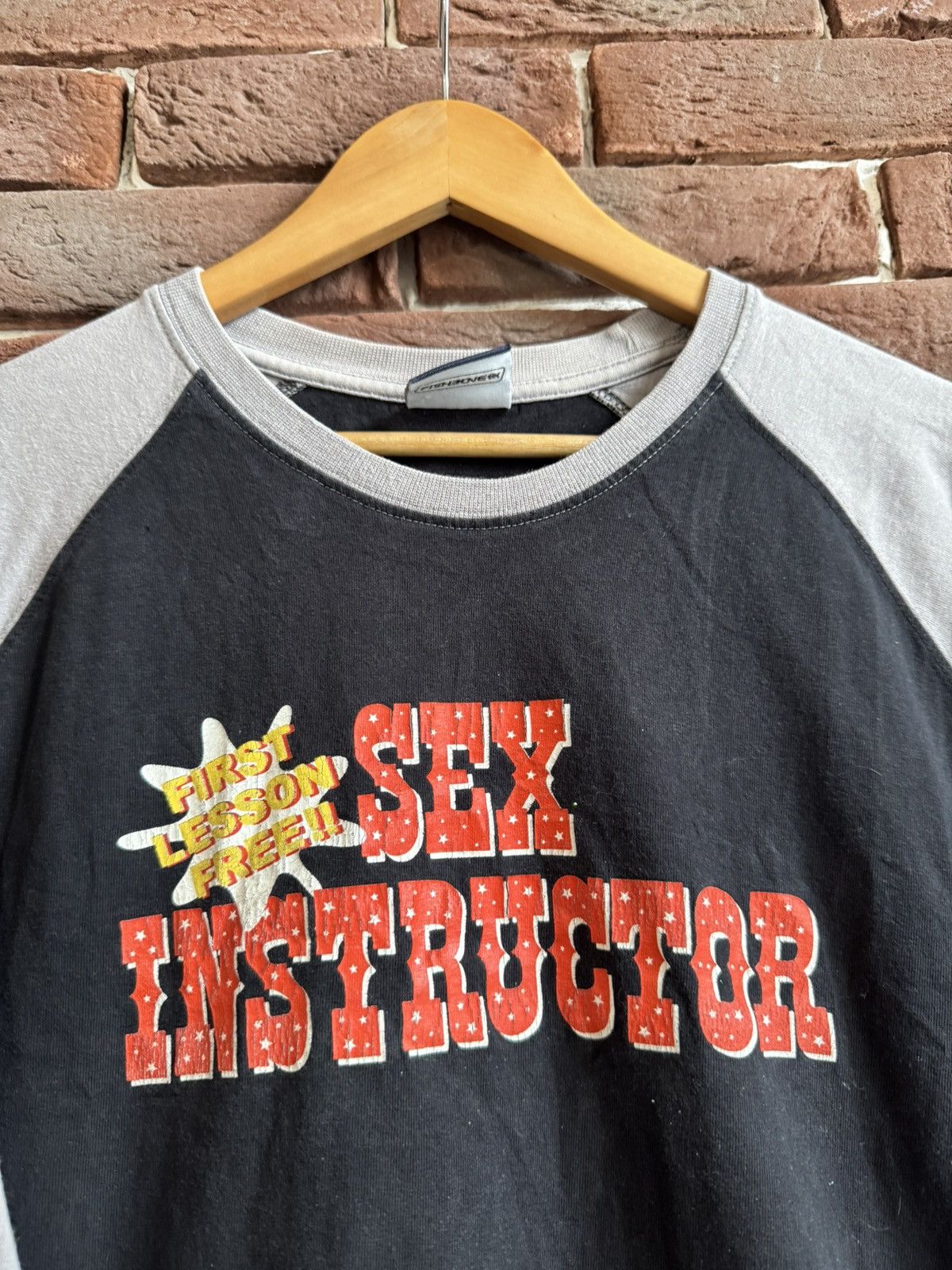 Hook-Ups Vintage Y2K Fishbone Brand Sex Instructor Longsleeve T shirt Size US L / EU 52-54 / 3 - 3 Thumbnail