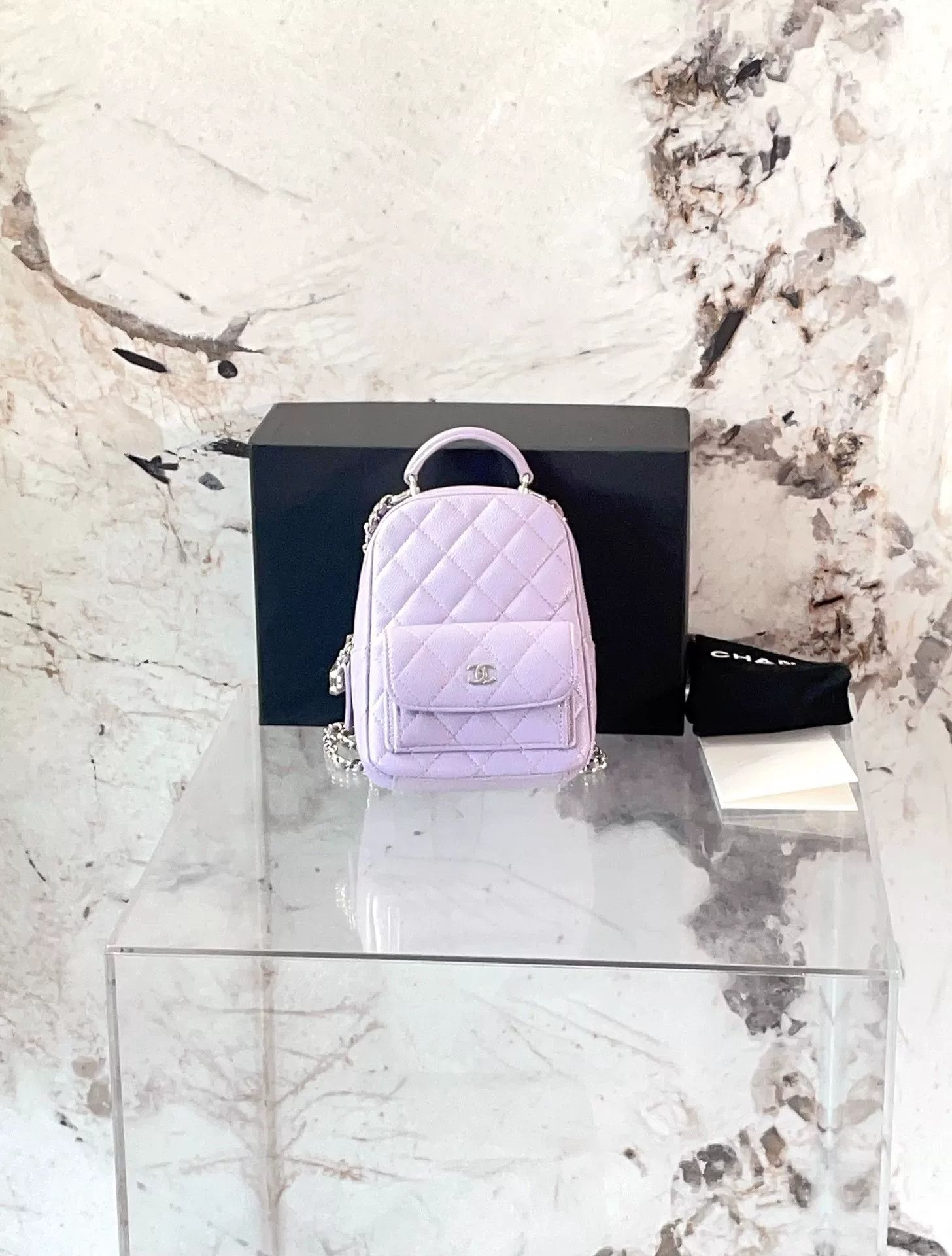 Chanel Pre-loved Bag Very good condition Size ONE SIZE - 1 Thumbnail