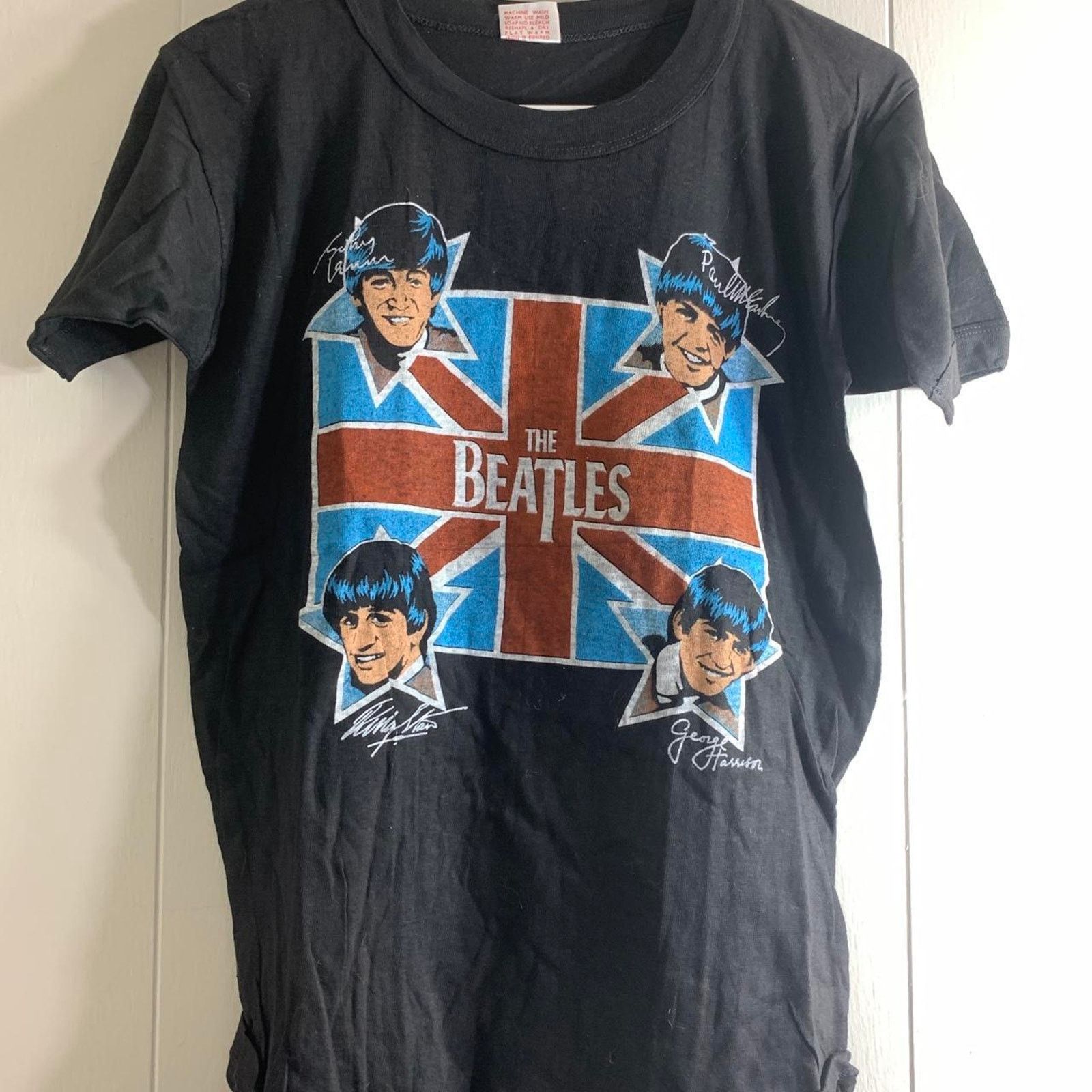 Vintage 70’s THE BEATLES Band British Flag single stitch tee shirt M Size US M / EU 48-50 / 2 - 3 Thumbnail