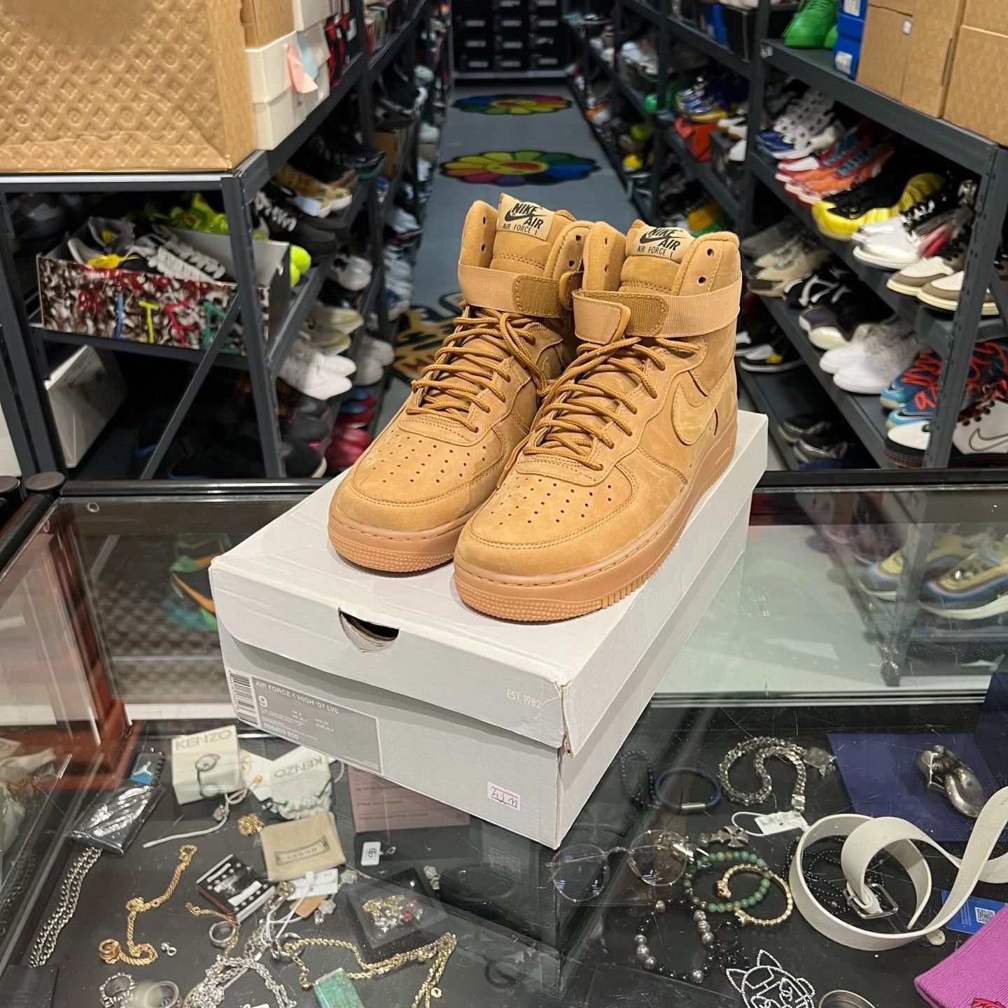 Nike Nike Hitop Sneakers 9.5 Men Size US 9.5 / EU 42-43 - 1 Thumbnail