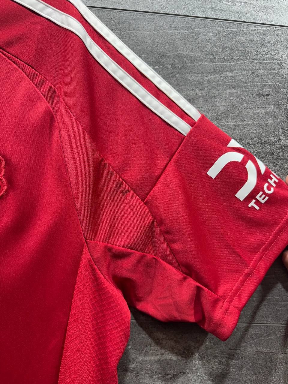 Adidas ADIDAS MANCHESTER UNITED 2024/25 HOME SOCCER JERSEY SHIRT Size US L / EU 52-54 / 3 - 6 Thumbnail