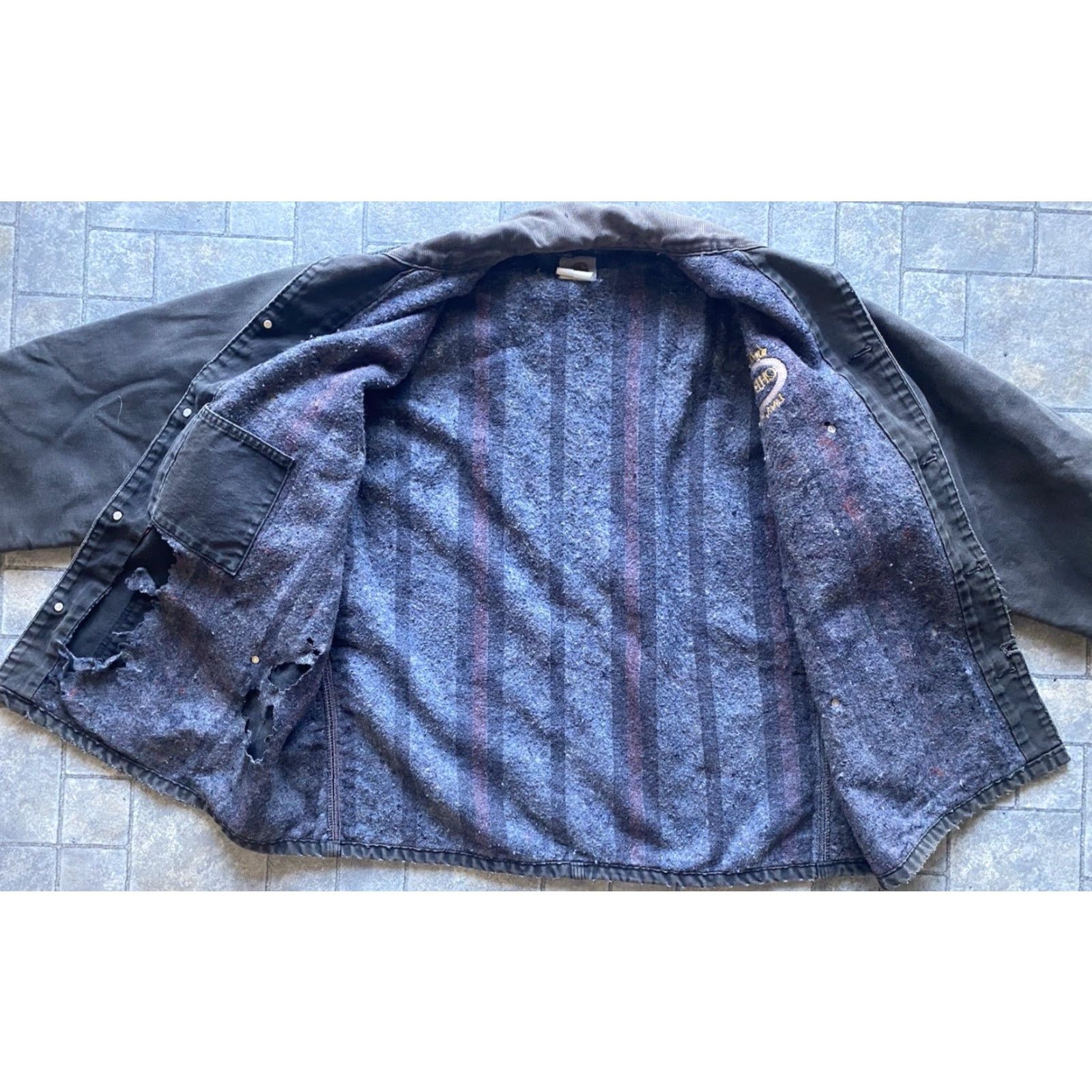 Carhartt VINTAGE Carhartt Coat Jacket C01 BLK Barn Chore Lined Size 50 Black Embroidery Men Size US M / EU 48-50 / 2 - 2 Thumbnail