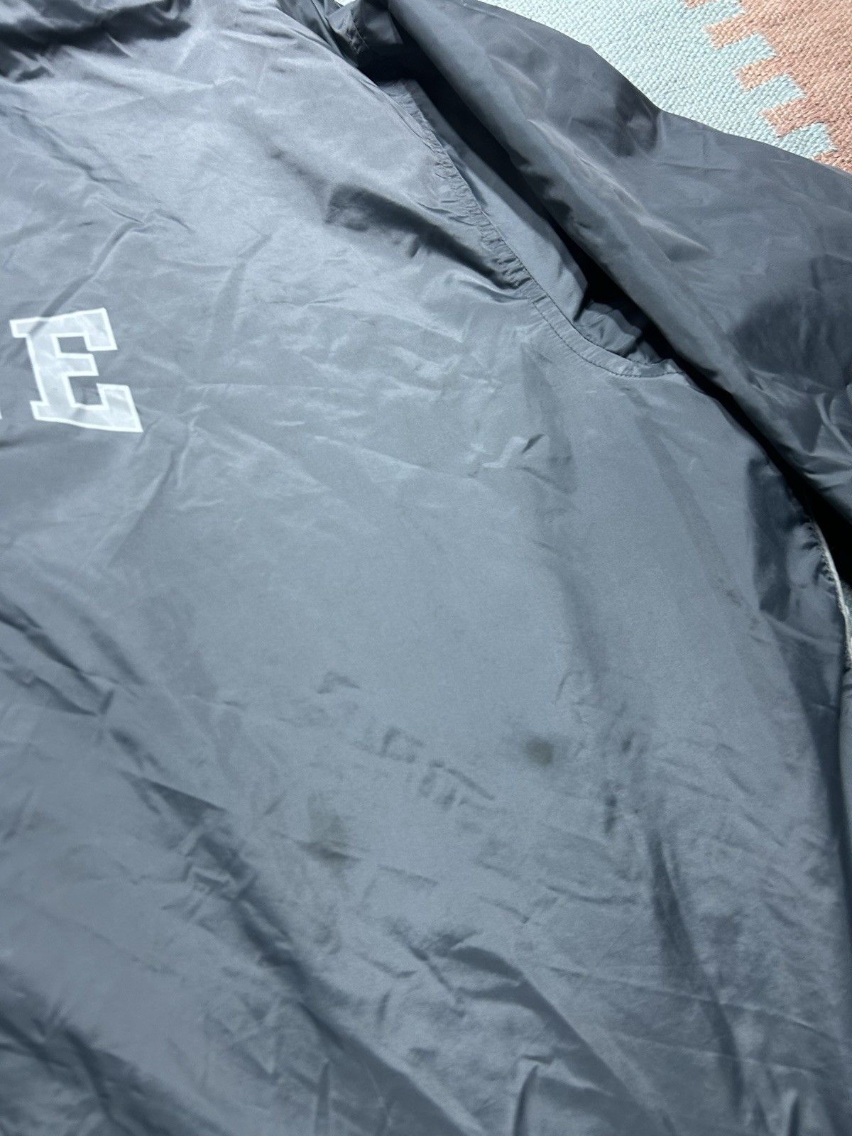 Vintage Vintage Nike hooded jacket windbreaker spell out swoosh XL Size US XL / EU 56 / 4 - 10 Thumbnail