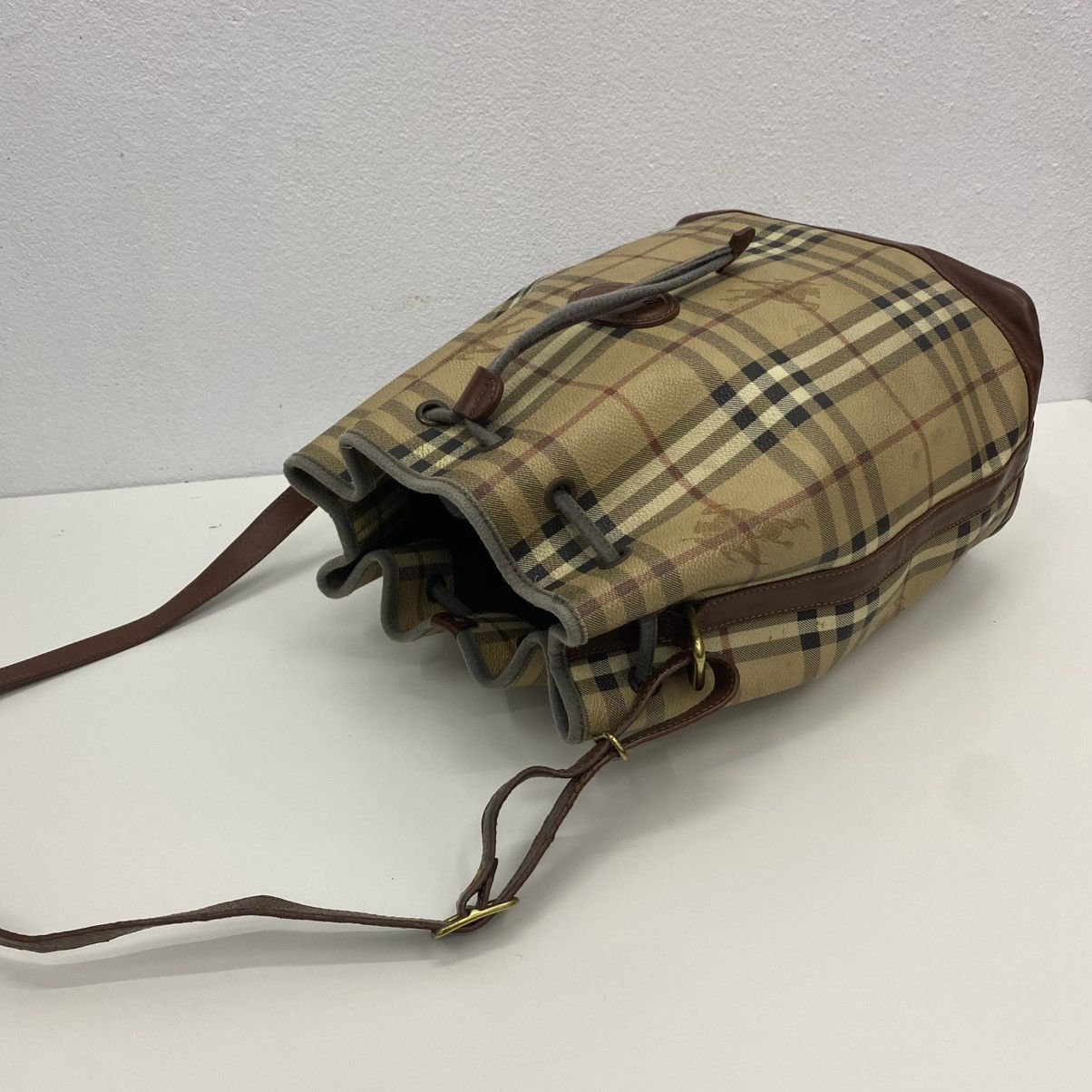 Burberry ‼️LASTDROP‼️BURBERRY NOVA CHECK BUCKET DRAWSTRING SHOULDER BAG Size ONE SIZE - 6 Thumbnail