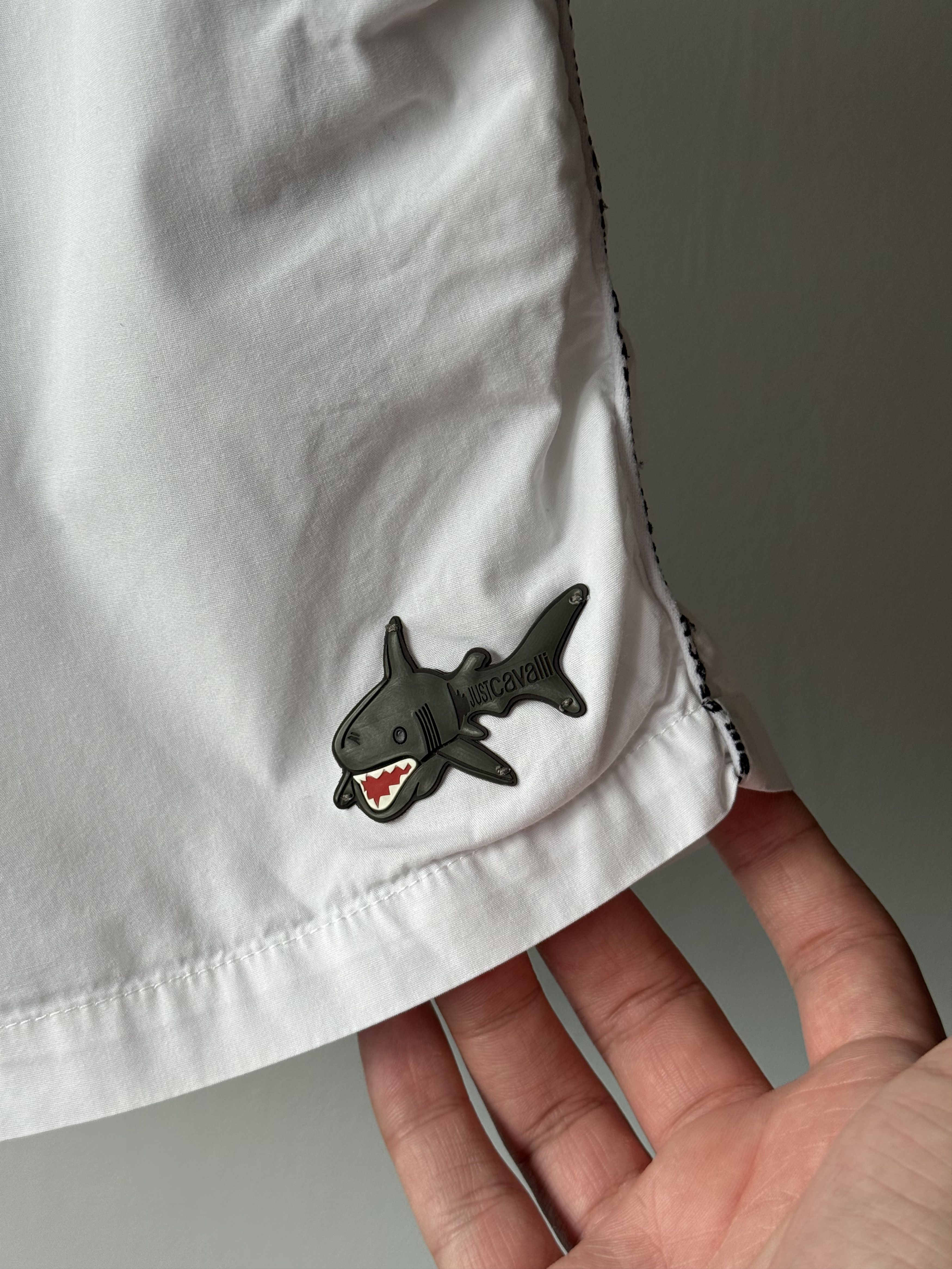 Just Cavalli Just Cavalli Beachwear White Cotton Shark Logo Swim Shorts Size US 32 / EU 48 - 8 Thumbnail
