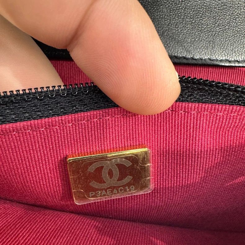 Chanel Chanel Classic Logo Leather Shoulder Bag -2505 Size ONE SIZE - 4 Thumbnail