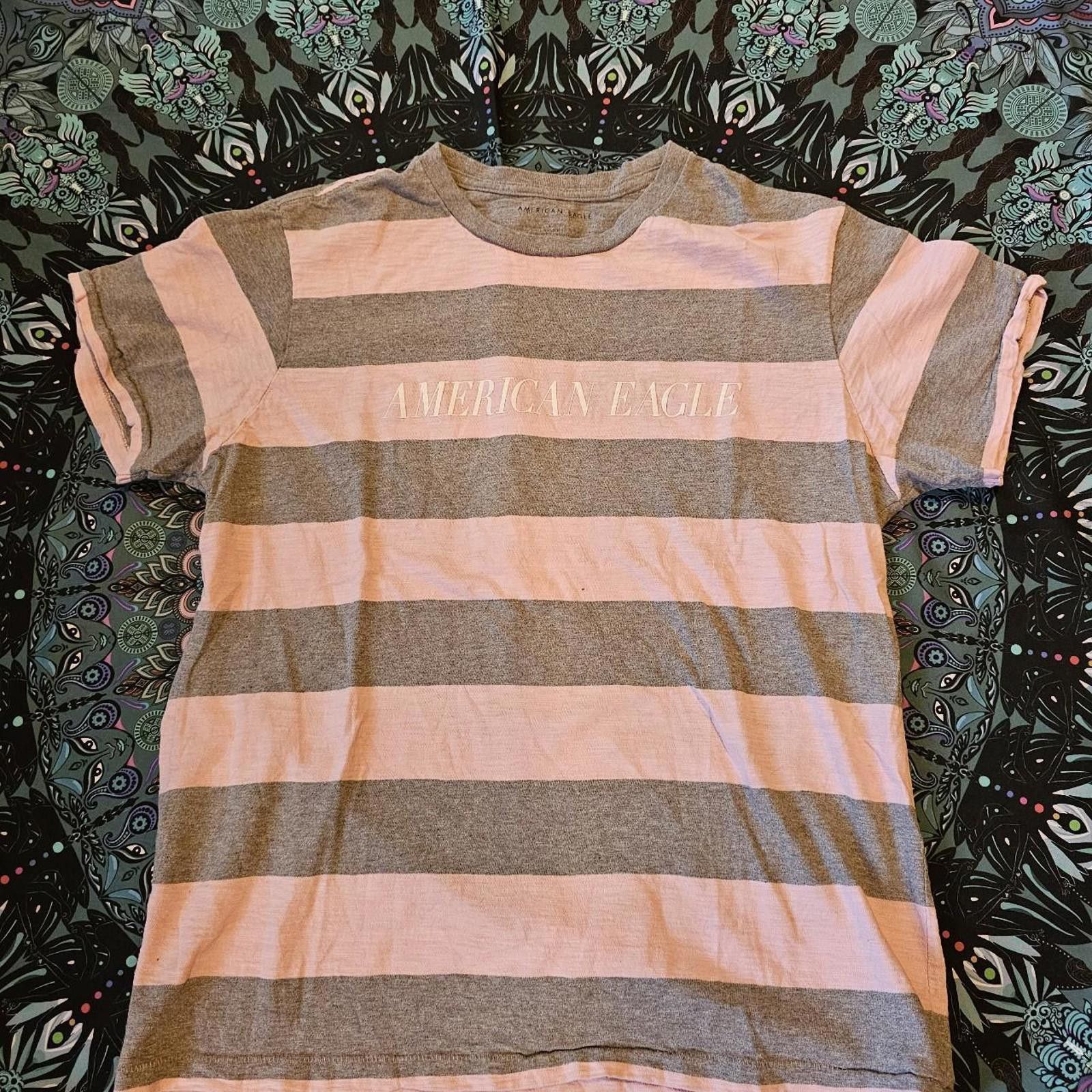 American Eagle Outfitters American Eagle Outfitters Men's Grey and Pink Tshirt Size US L / EU 52-54 / 3 - 1 Thumbnail