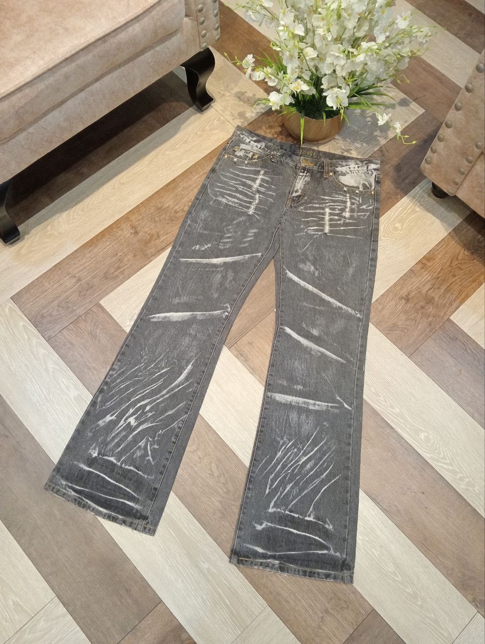 LOWBOX LOWBOX JAPAN FLARED DISTRESSED JEANS Size US 33 - 2 Thumbnail