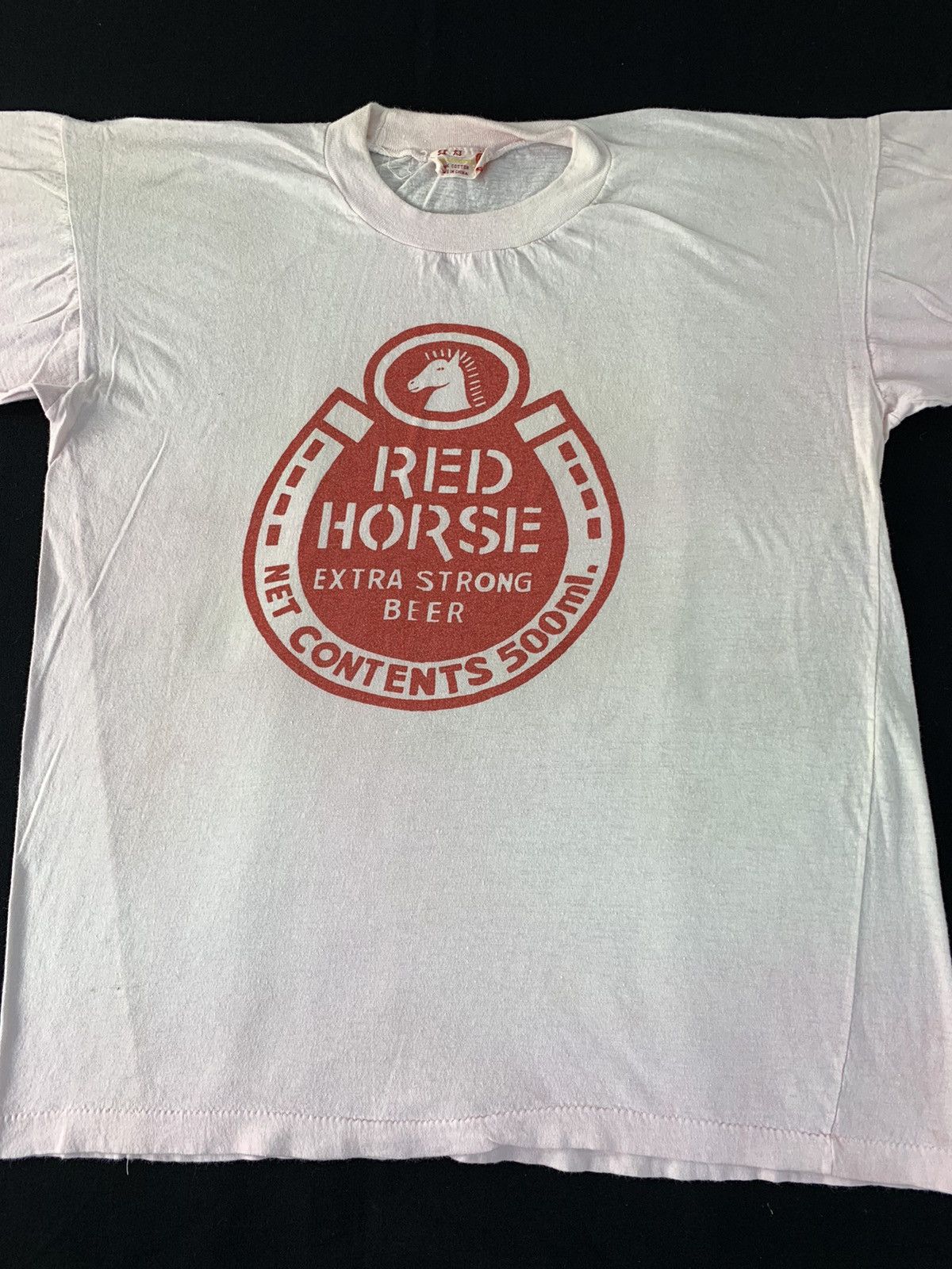 Japanese Brand 90s Red Horse Extra Strong Beer Name Logo Horshoes Tee Size US M / EU 48-50 / 2 - 3 Thumbnail