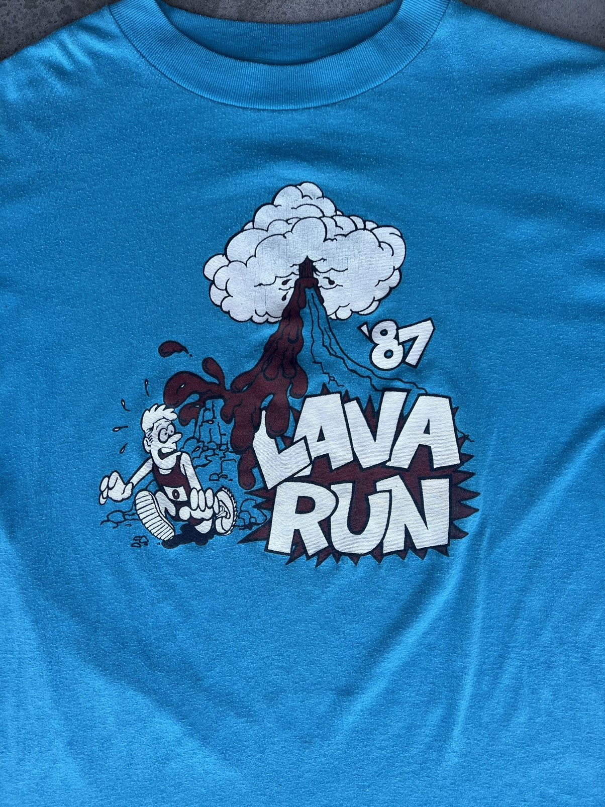 Vintage 1987 Vintage Lava Run Blue Graphic T-Shirt Size US M / EU 48-50 / 2 - 2 Thumbnail
