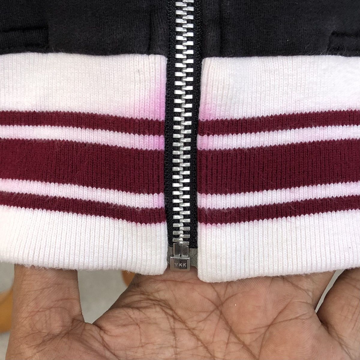 Burberry Burberry Black Label Patch Logo Stretchable Sweaters/Jacket Size US S / EU 44-46 / 1 - 10 Thumbnail