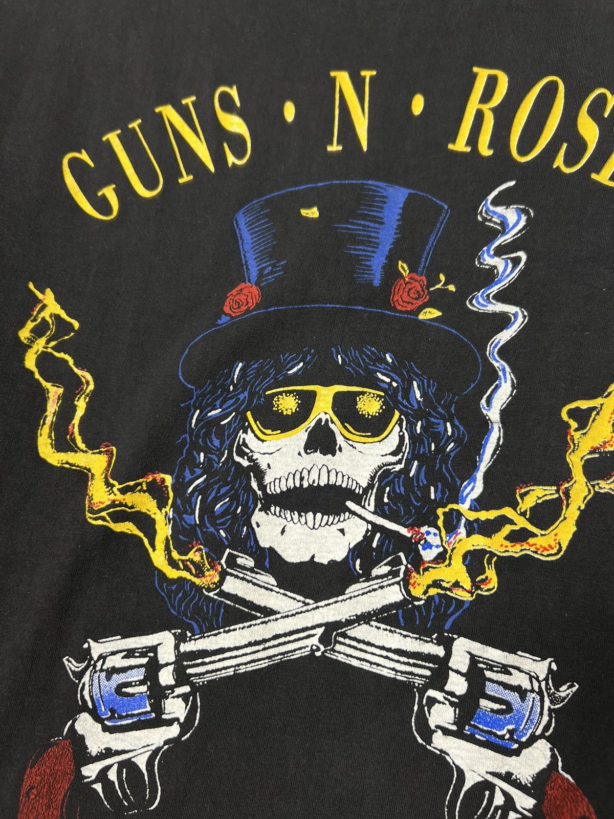 Band Tees Rare Vintage 90s Guns N Roses Big Logo Tee Size US XL / EU 56 / 4 - 9 Thumbnail