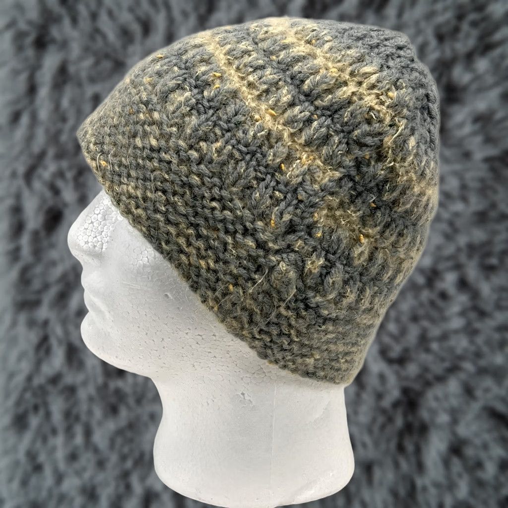 Vintage Handmade Knit Beanie Stocking Hat Gray Yellow GUC Size ONE SIZE - 1 Thumbnail