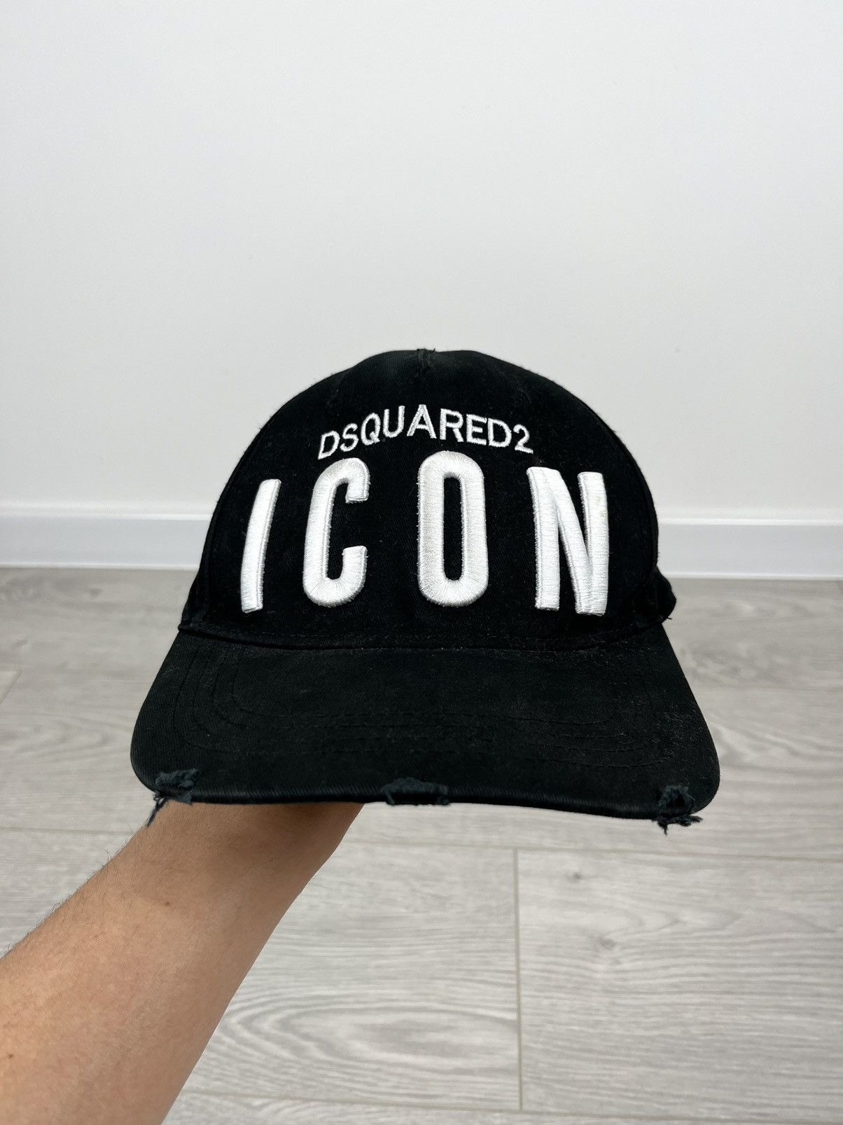 Dsquared2 Dsquared 2 ICON Black Logo Distressed Cap Hat Size ONE SIZE - 3 Thumbnail