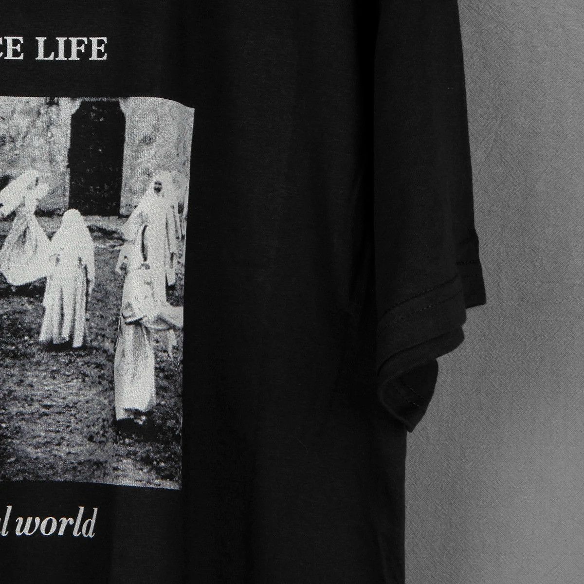 Vintage Hollow World Goth Shirt Size US XL / EU 56 / 4 - 5 Thumbnail