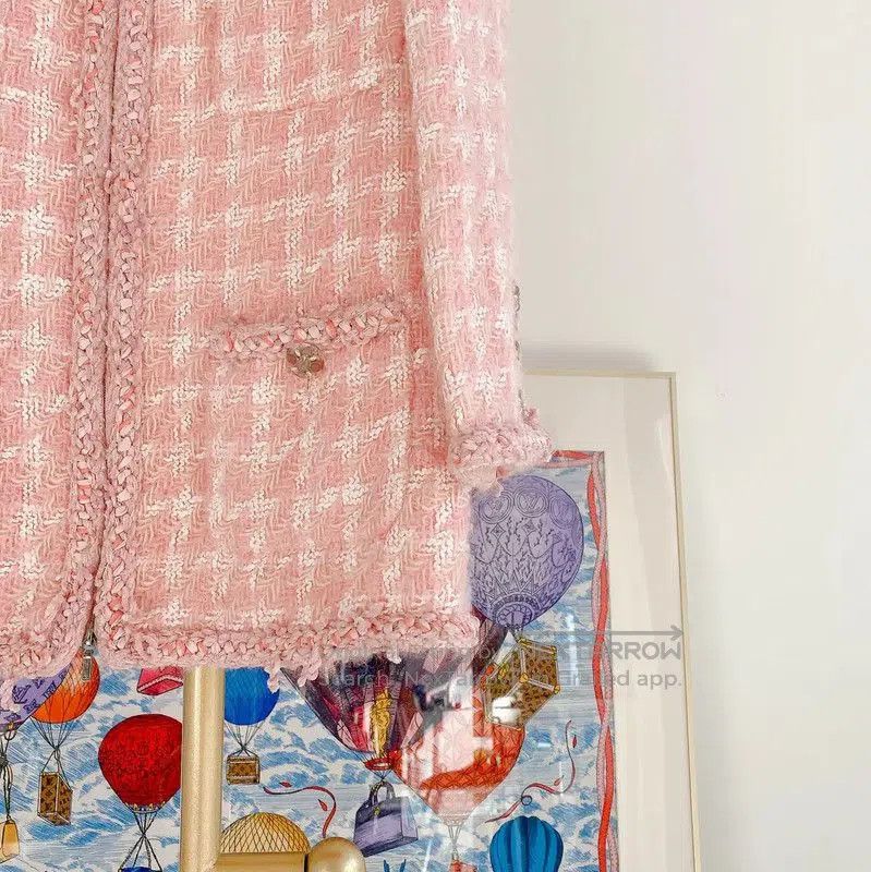 Chanel Chanel Pink Wool Boucle Women's Jacket . Size M / US 6-8 / IT 42-44 - 3 Thumbnail