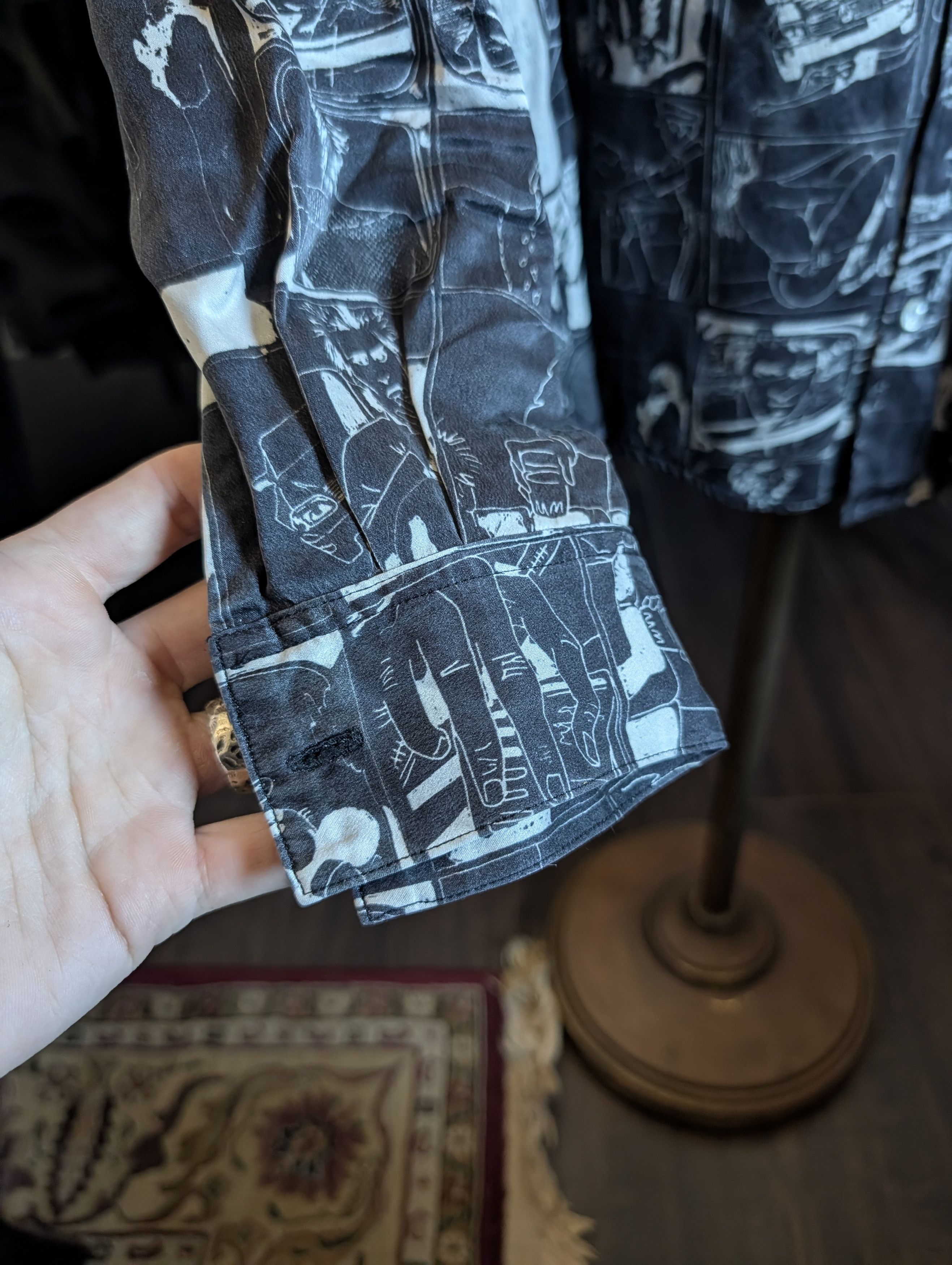 Enfants Riches Deprimes ICONIC Early 100% Thick Silk Comic Print B/W Shirt XS Size US XS / EU 42 / 0 - 8 Thumbnail
