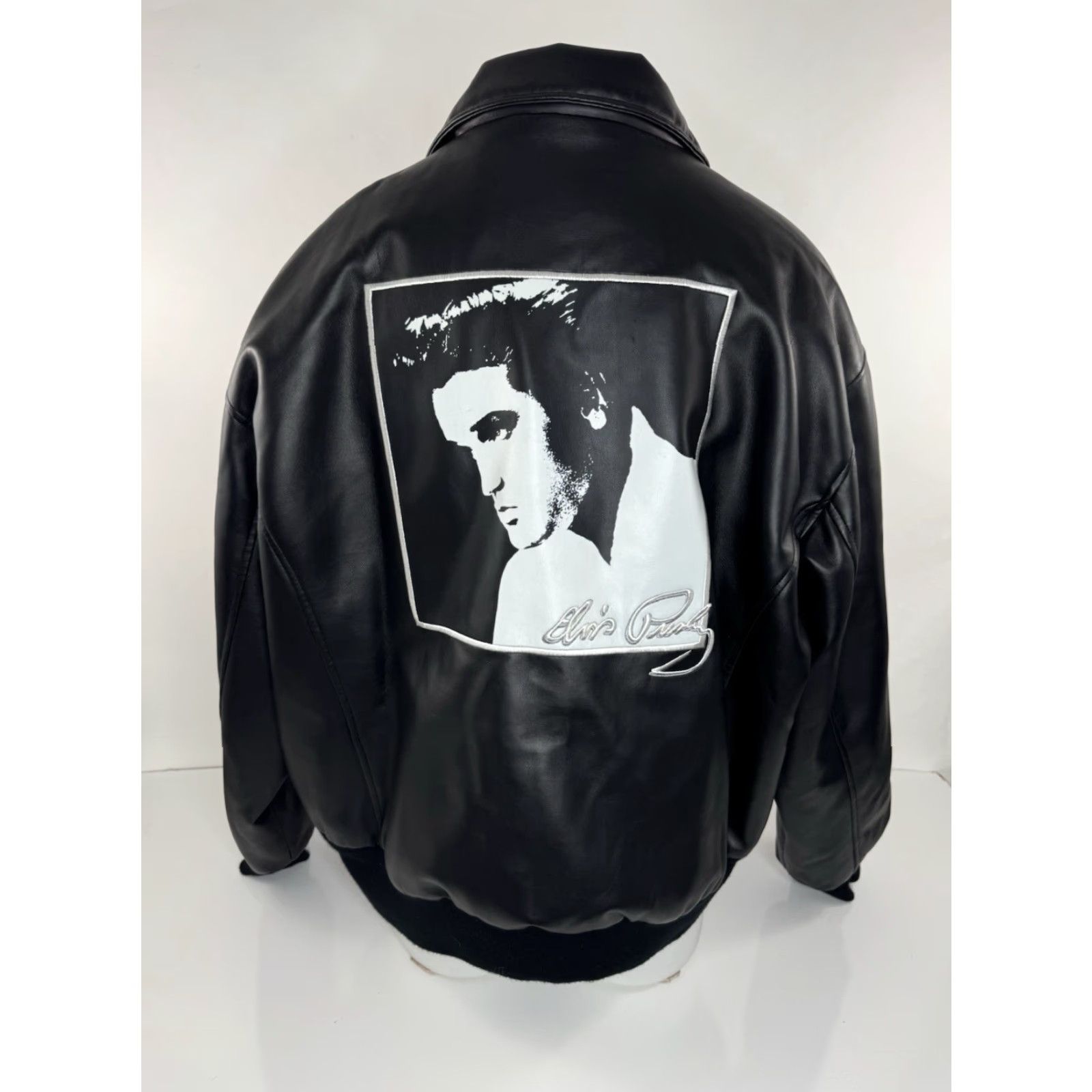 Vintage ELVIS PRESLEY Embroidered Bomber Jacket Men's XL/2XL Faux Leather Black 3XL 2XL EXCELLENT Embroidered Patches Size US XXL / EU 58 / 5 - 2 Thumbnail