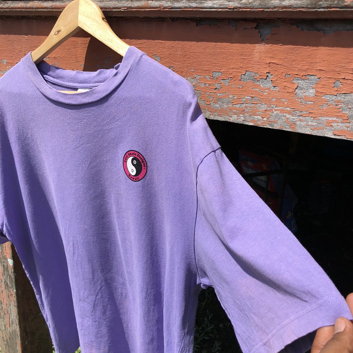 Vintage Vintage y2k Faded T&C Skate Designs Tshirt Size US L / EU 52-54 / 3 - 10 Thumbnail