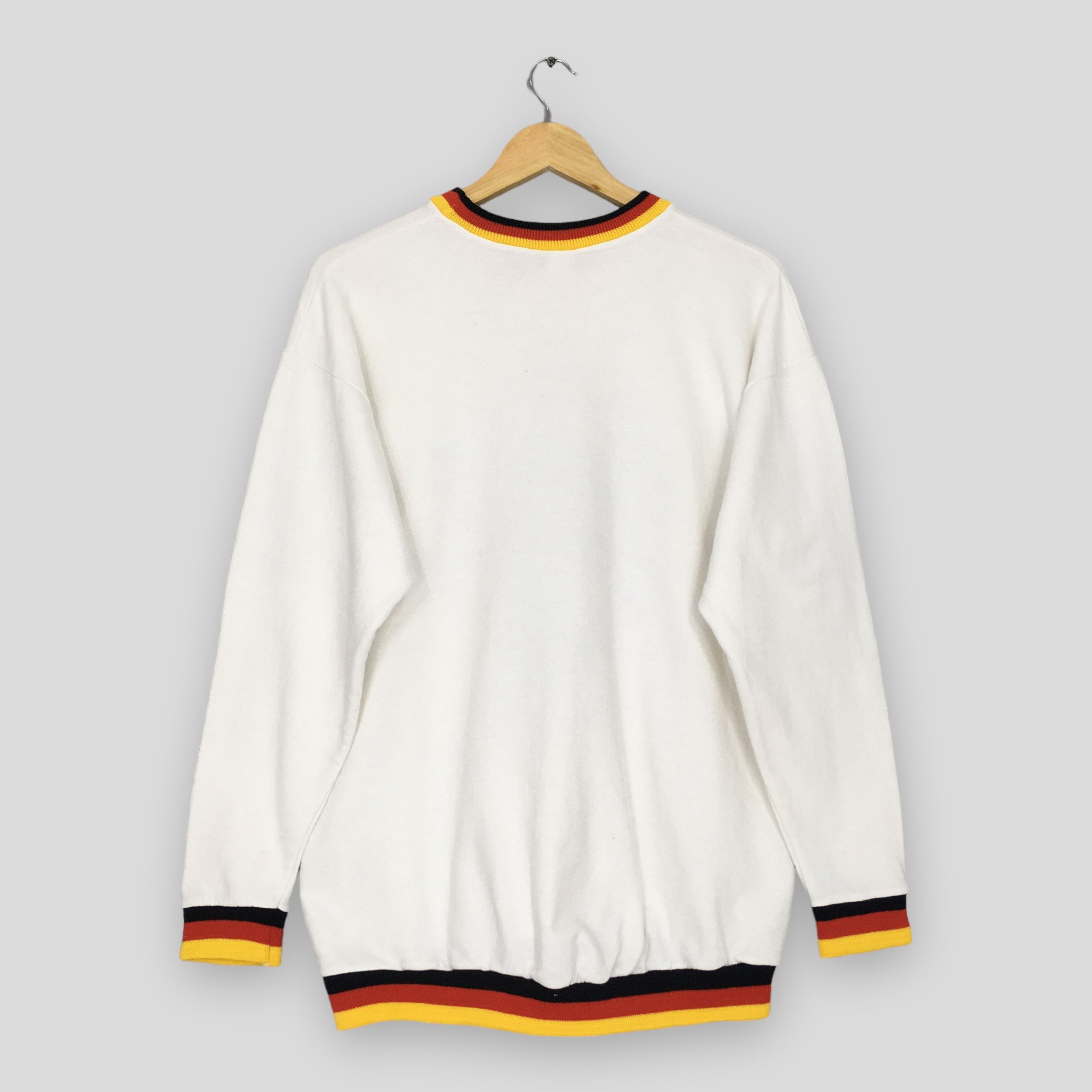 Vintage Vintage 90s Deutschland Germany White Sweatshirt Large Size US L / EU 52-54 / 3 - 7 Thumbnail