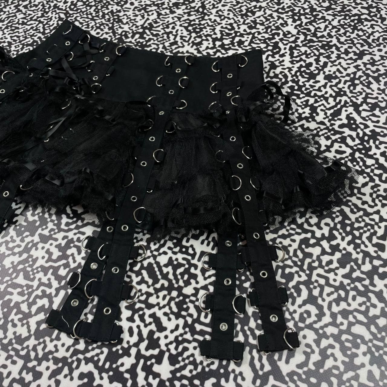 Seditionaries Vintage Y2K Gothic Hell Bunny Bondage Sexy Mini Skirt Tripp Size 27" / US 4 / IT 40 - 7 Thumbnail