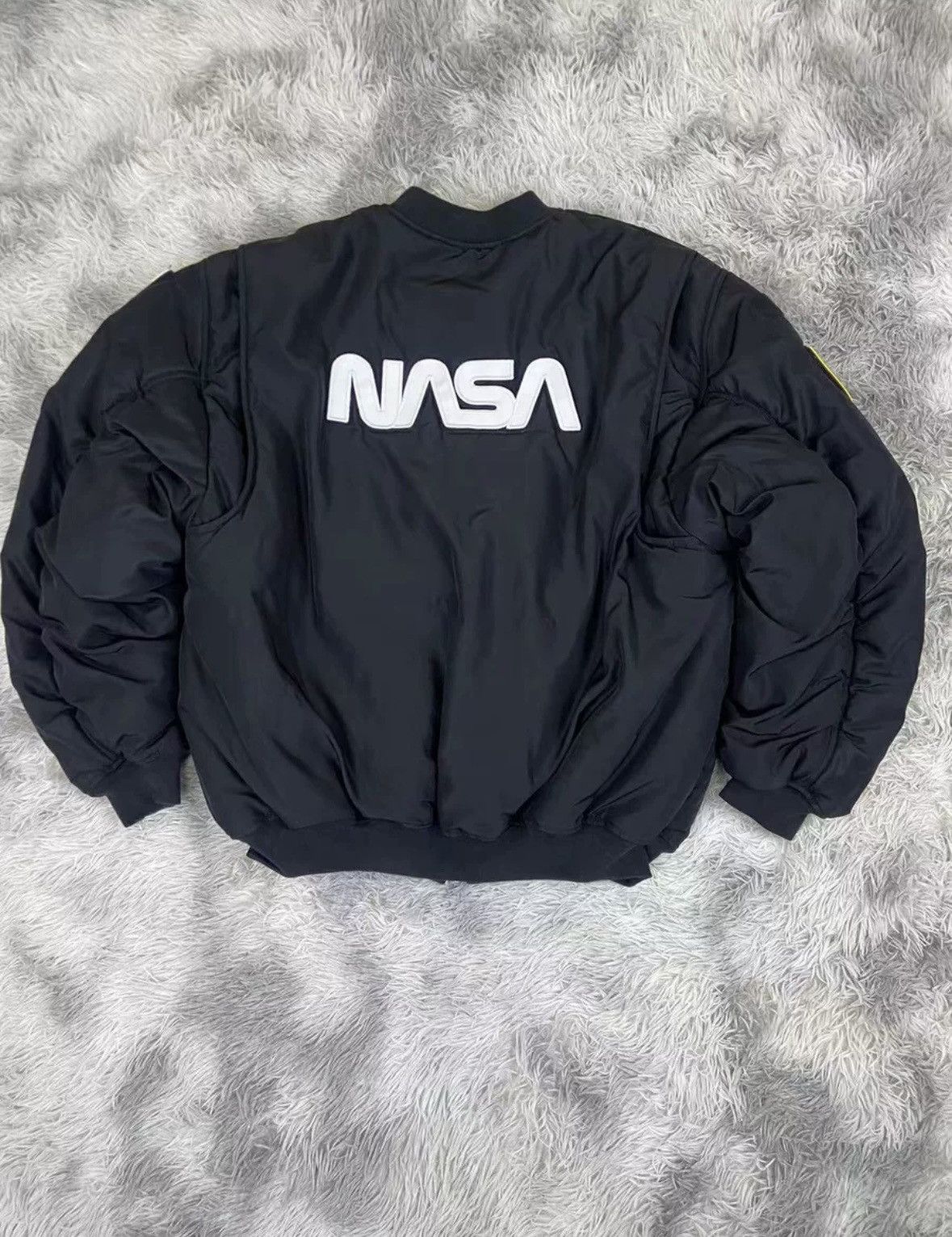 Balenciaga Balenciaga nasa bomber Size US S / EU 44-46 / 1 - 2 Thumbnail
