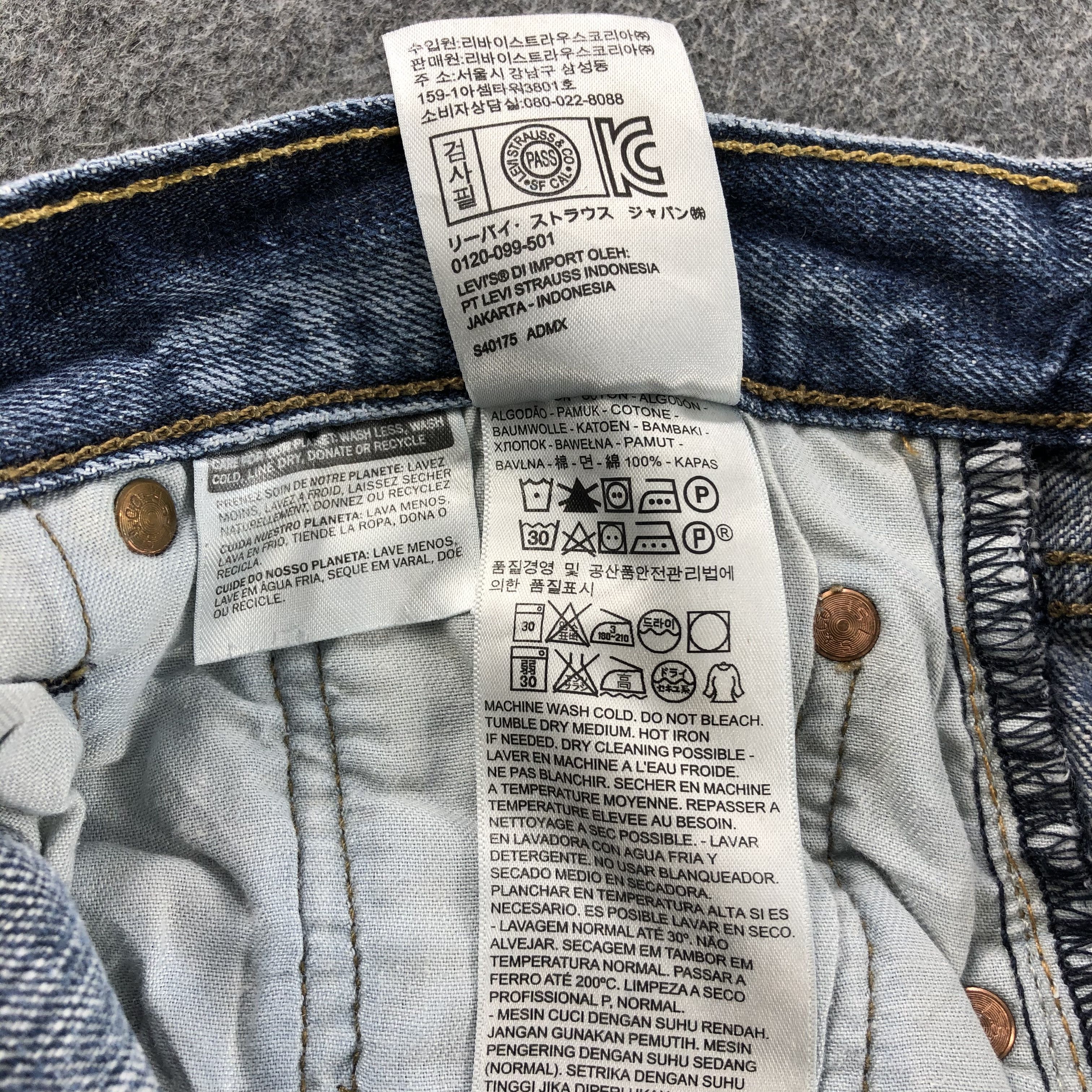 Levi's Vintage Blue Wash Levis 501 Jeans-JM2073 Size US 34 / EU 50 - 11 Thumbnail