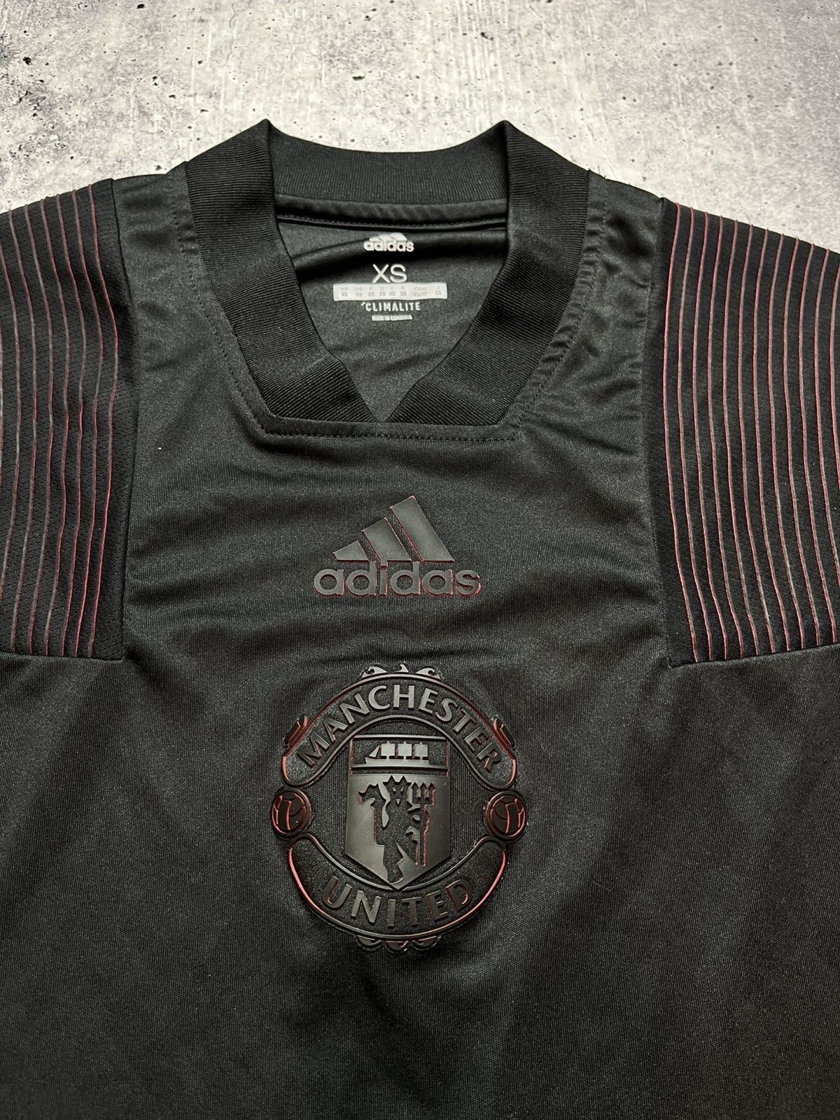 Other Manchester United Jersey Shirt Adidas CW7651 Mens Size XS Size US XS / EU 42 / 0 - 4 Thumbnail