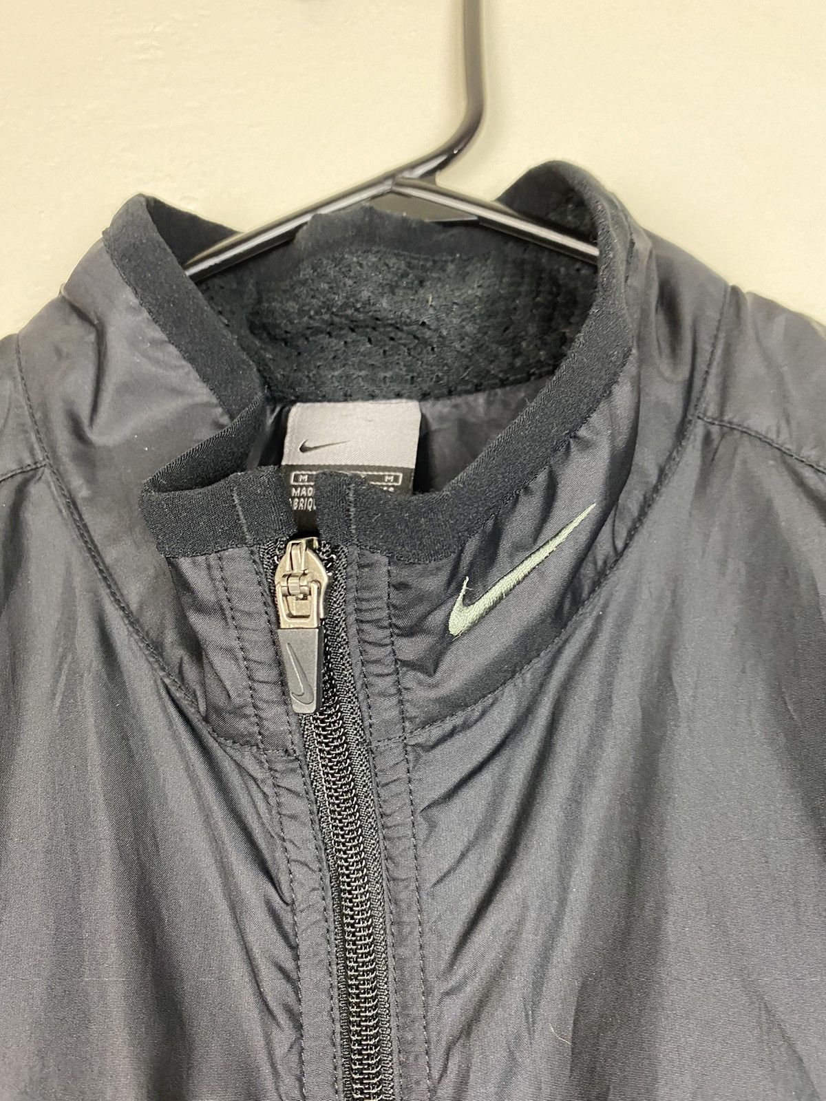 Nike Vintage Nike Mesh Stripe Vest Jacket Zip Y2K Silver tag Size US M / EU 48-50 / 2 - 2 Thumbnail