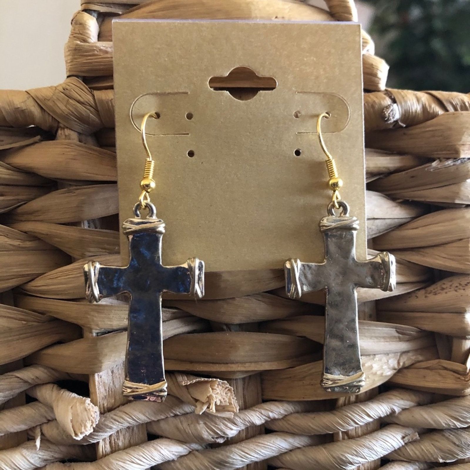 Vintage Vintage repurpose gold tone cross earrings Size ONE SIZE - 2 Thumbnail