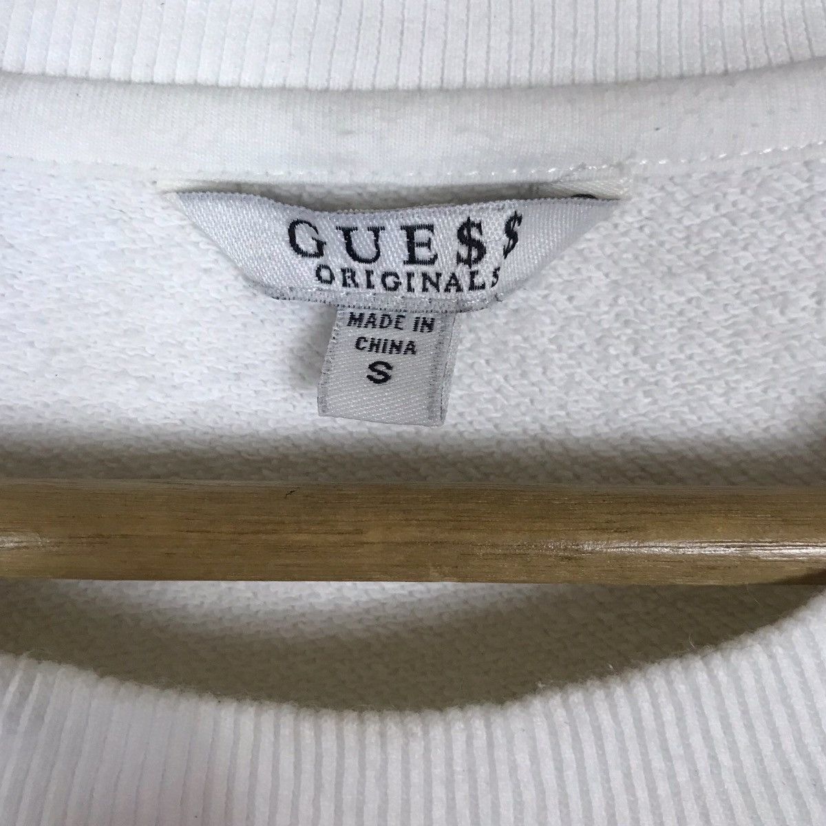 Guess Vintage Guess Jeans USA Pullover Jumper Sweatshirt Size US S / EU 44-46 / 1 - 5 Thumbnail