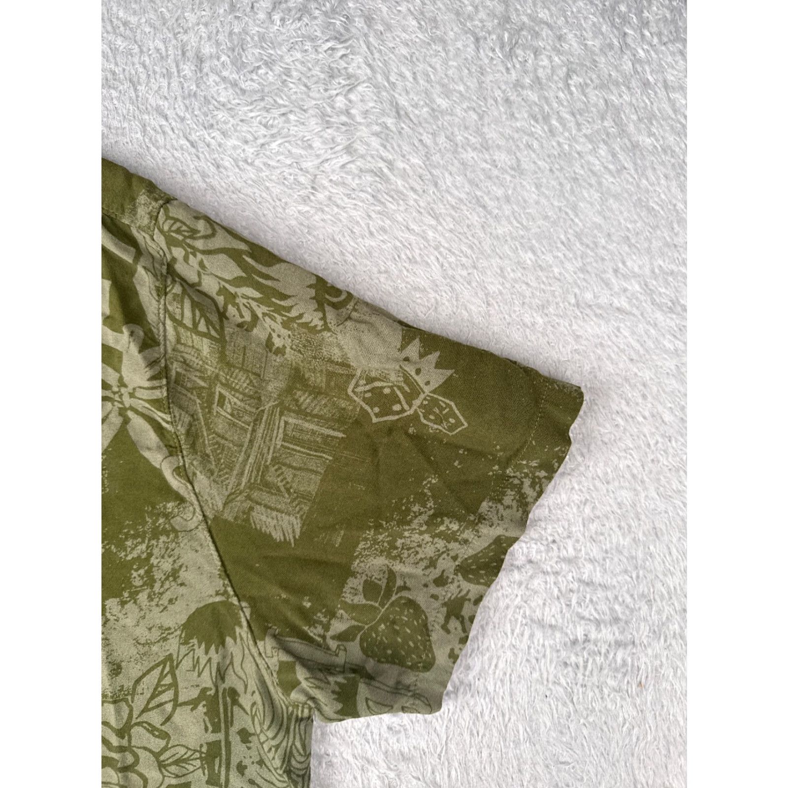 Vintage No Boundaries Men Shirt XL Green Floral Palm Vibes 100% Rayon Hawaiian Size US XL / EU 56 / 4 - 2 Thumbnail