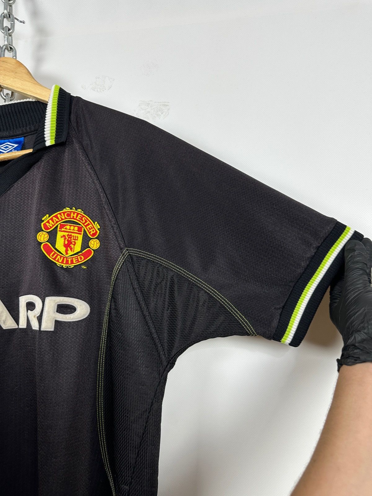 Umbro 1998/99 Umbro Manchester United Third Vintage Soccer Jersey Size US M / EU 48-50 / 2 - 9 Thumbnail