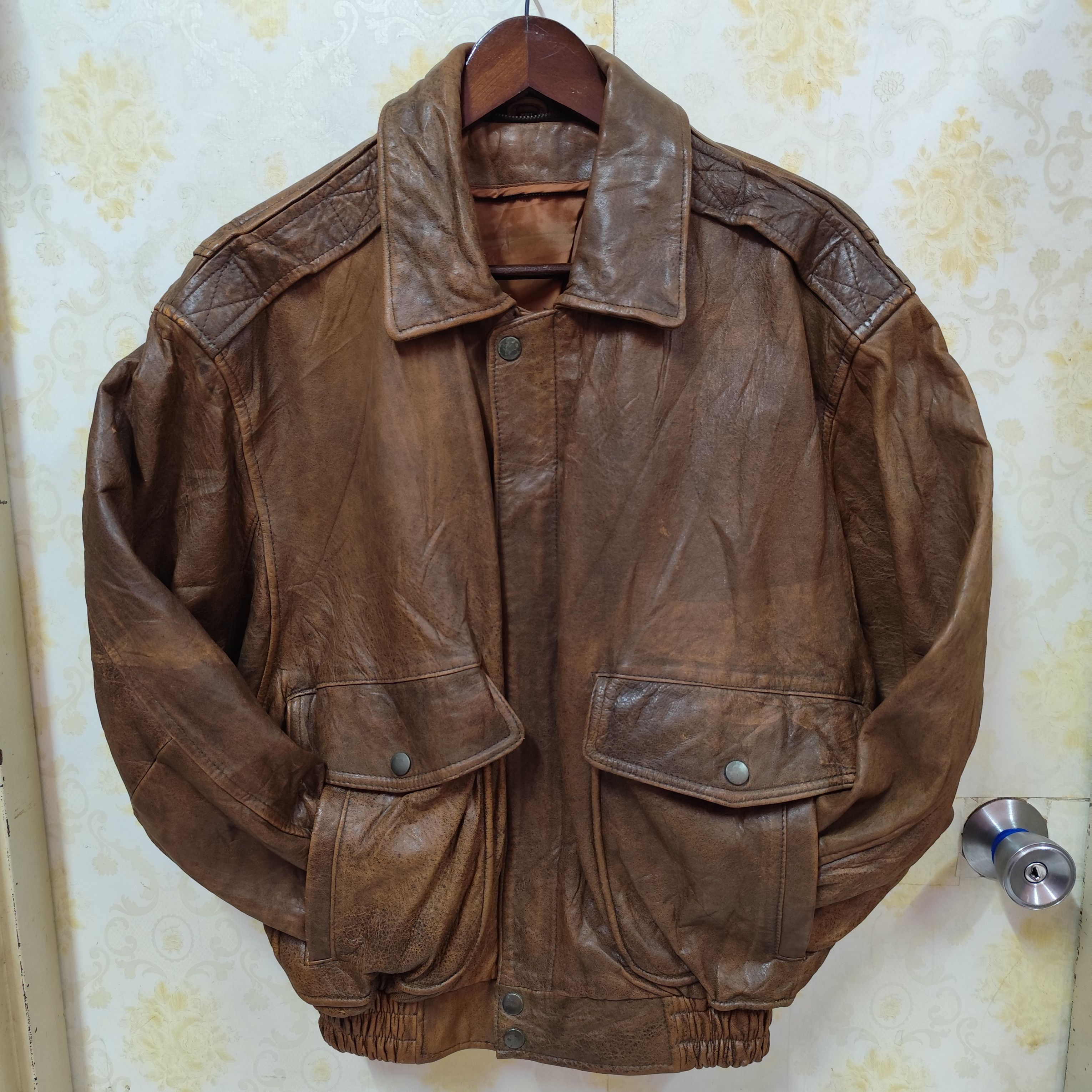 Vintage VINTAGE SHEEPSKIN BOMBER JACKET Size US S / EU 44-46 / 1 - 4 Thumbnail
