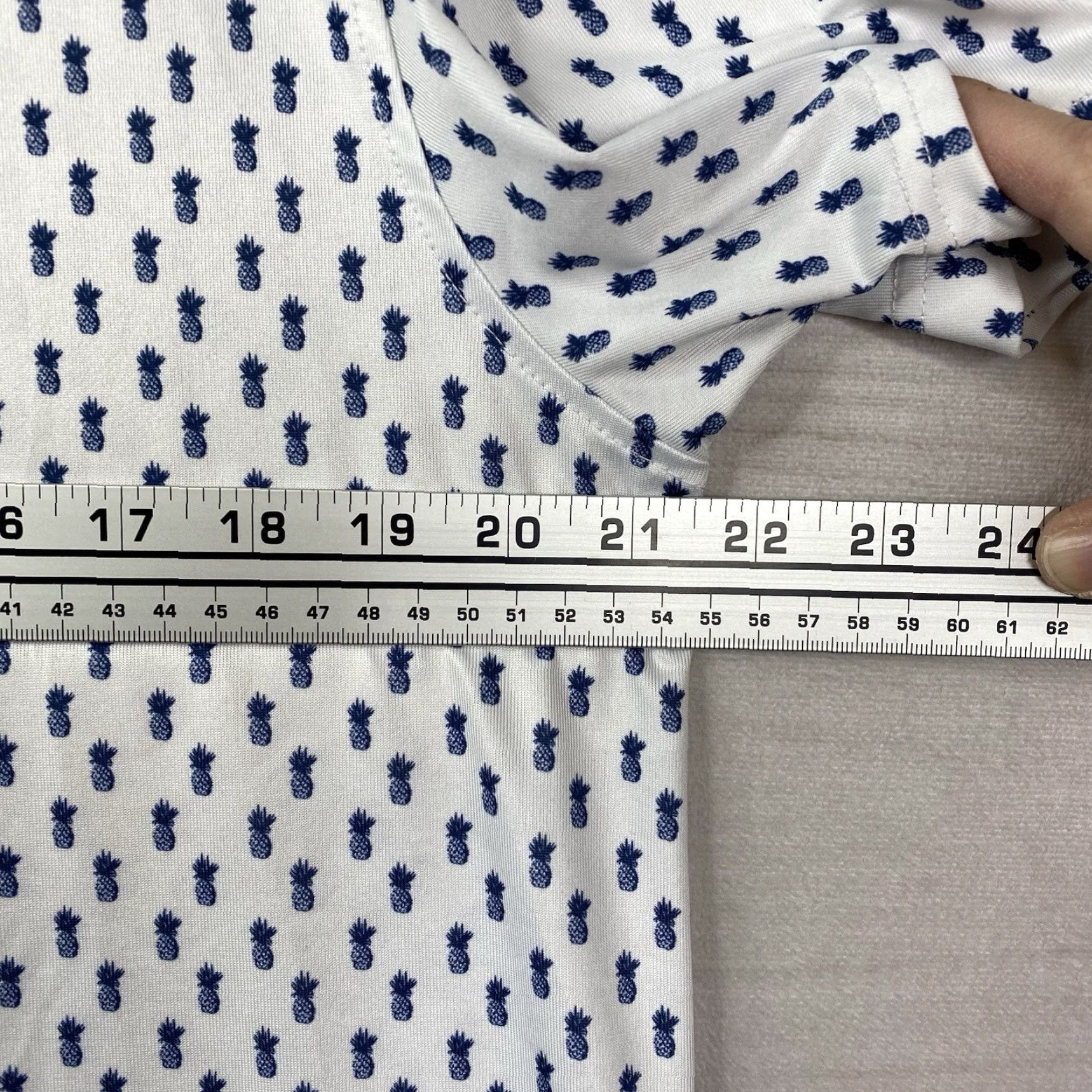 Izod IZOD Golf Polo Mens M Pineapple All Over Print Performance Cruise Hawaiian Shirt Regular White 90s Beach Golf Mens Size US M / EU 48-50 / 2 - 6 Thumbnail