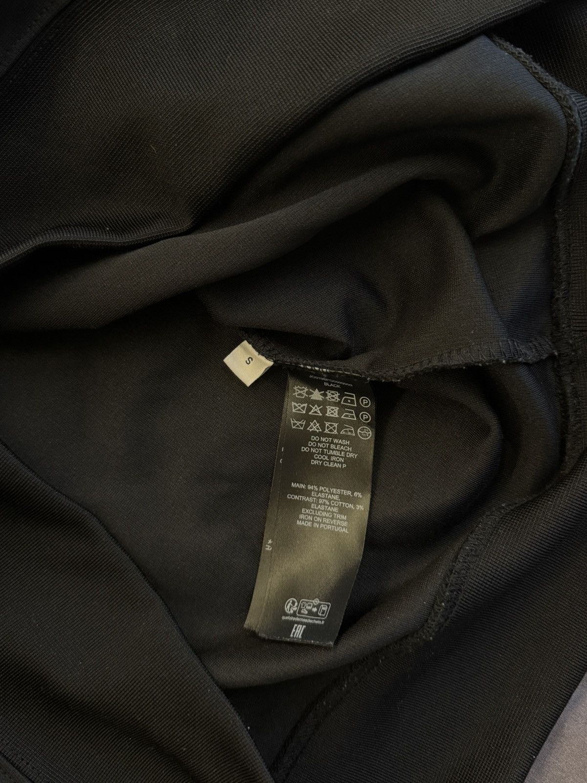 JW Anderson JW Anderson black sport quarter zip with O pull tab Size US S / EU 44-46 / 1 - 5 Thumbnail
