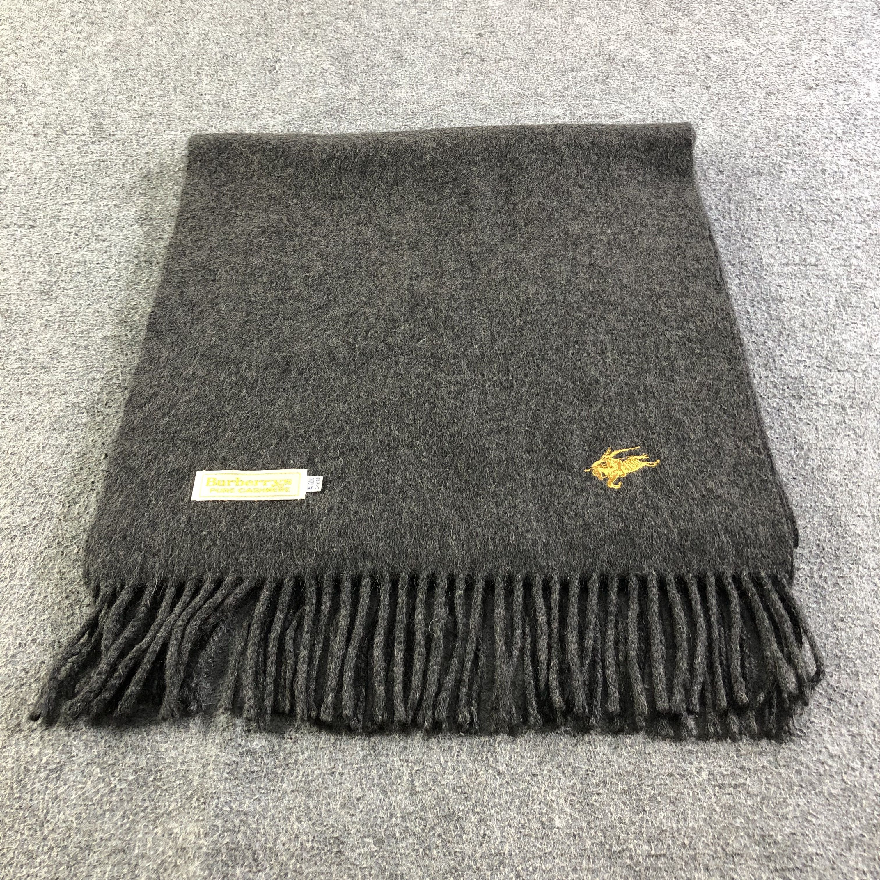 Burberry Burberrys Plain Cashmere Scarf Muffler V1765 Size ONE SIZE - 2 Thumbnail