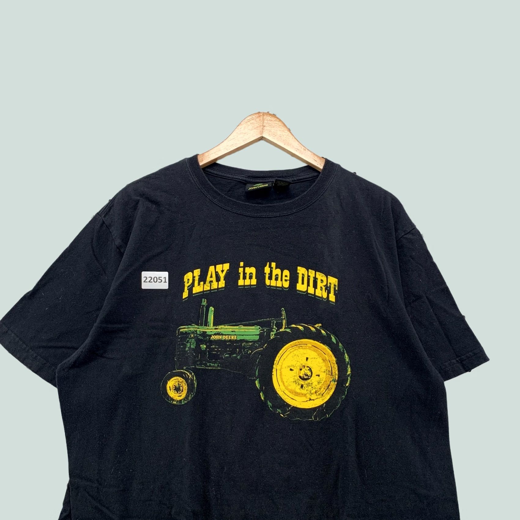 John Deere John Deere Shirt XL Black Play The Dirt Tractor Graphic Men 23x29 Size US XL / EU 56 / 4 - 1 Thumbnail