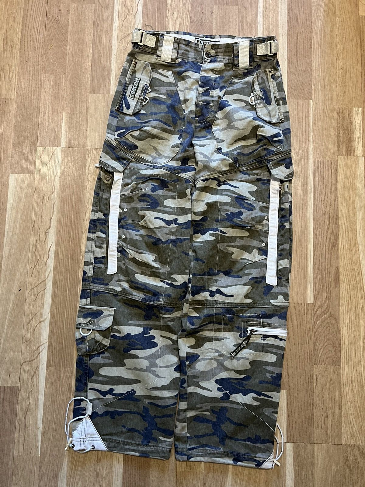 Japanese Brand × Vintage Crazy Vintage Y2K/2000s Baggy Military Camo Skater Cargo Size US 30 / EU 46 - 3 Thumbnail