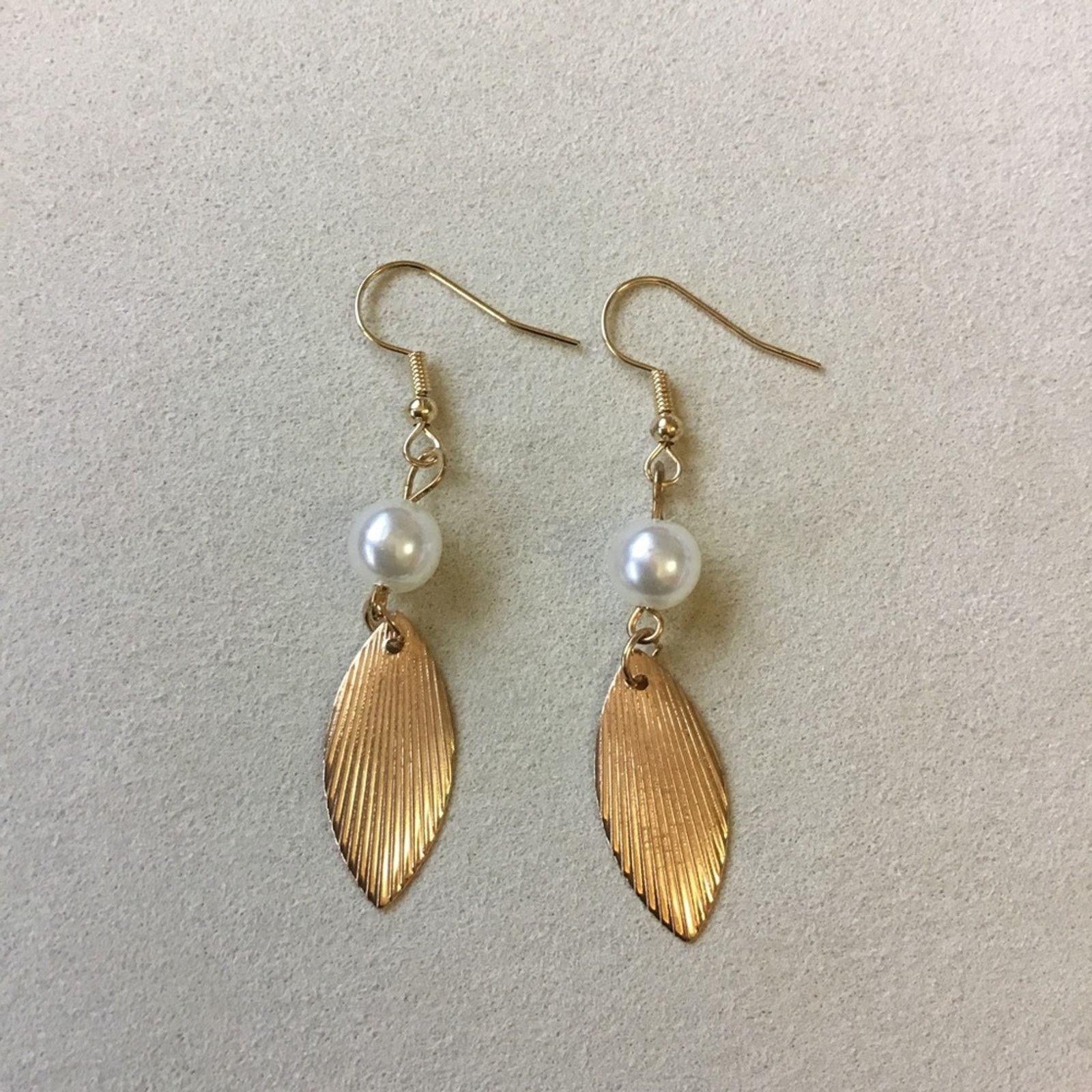 Other Gold & Pearl Feather Drop Earrings Size ONE SIZE - 5 Thumbnail