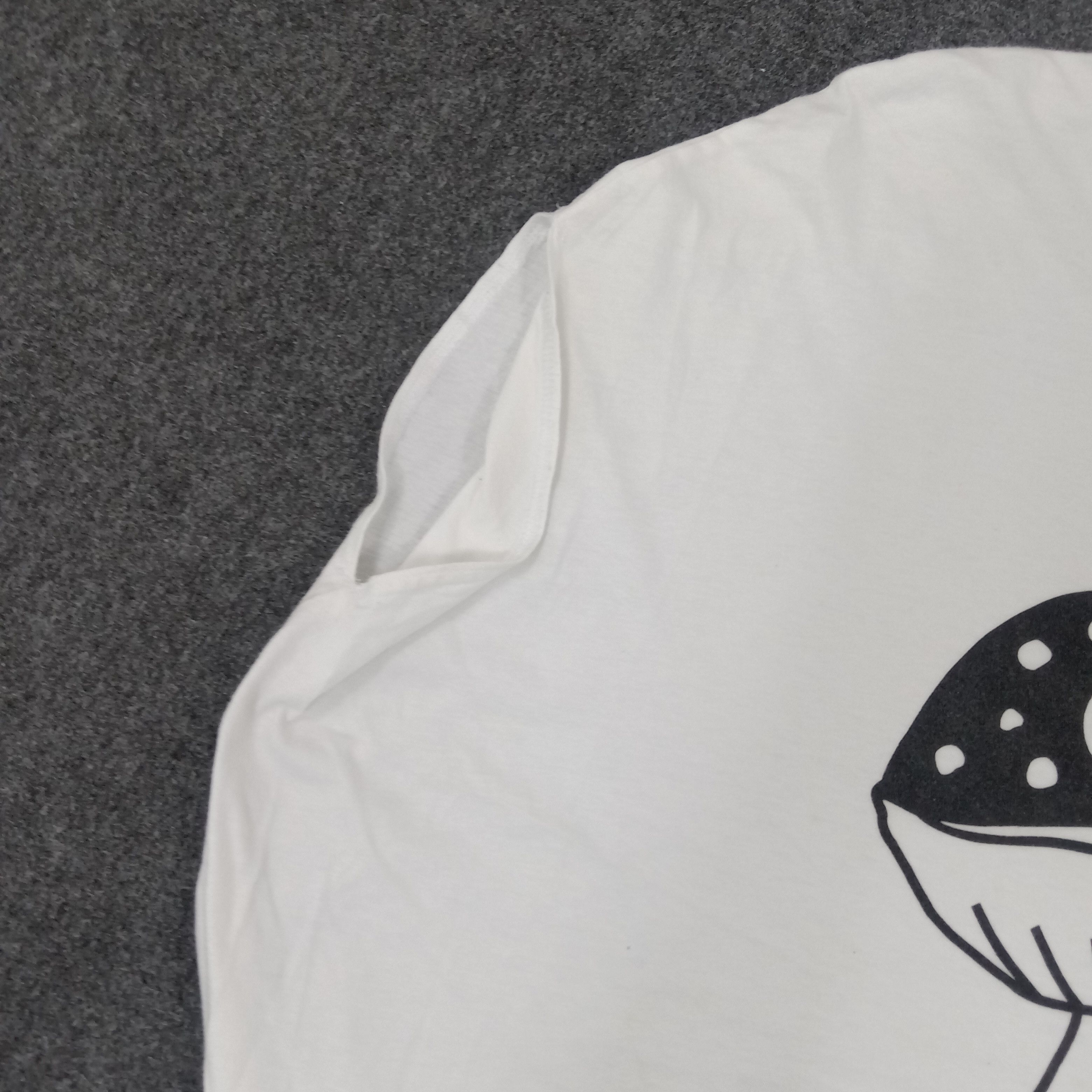 Issey Miyake × Ne-Net × Vintage Ne-Net by Issey Miyake Japanese Designer Tshirt Size L / US 10 / IT 46 - 3 Thumbnail