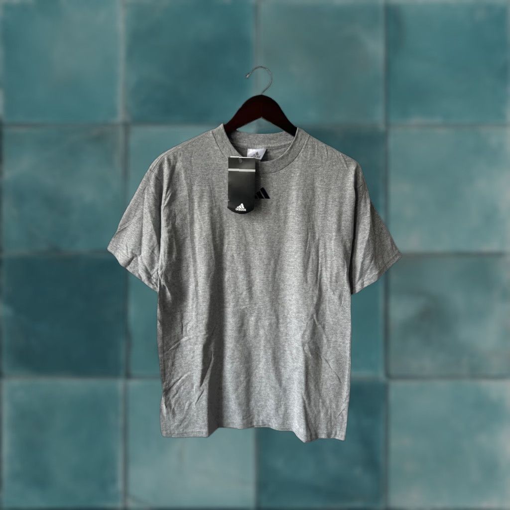 Adidas VINTAGE adidas Mountain Logo T-Shirt Mens Small Gray NWT 2004 Deadstock Logo Embroidered Mountain 21" Across 28" Long 8.5" Arms(Size) Size US S / EU 44-46 / 1 - 1 Thumbnail